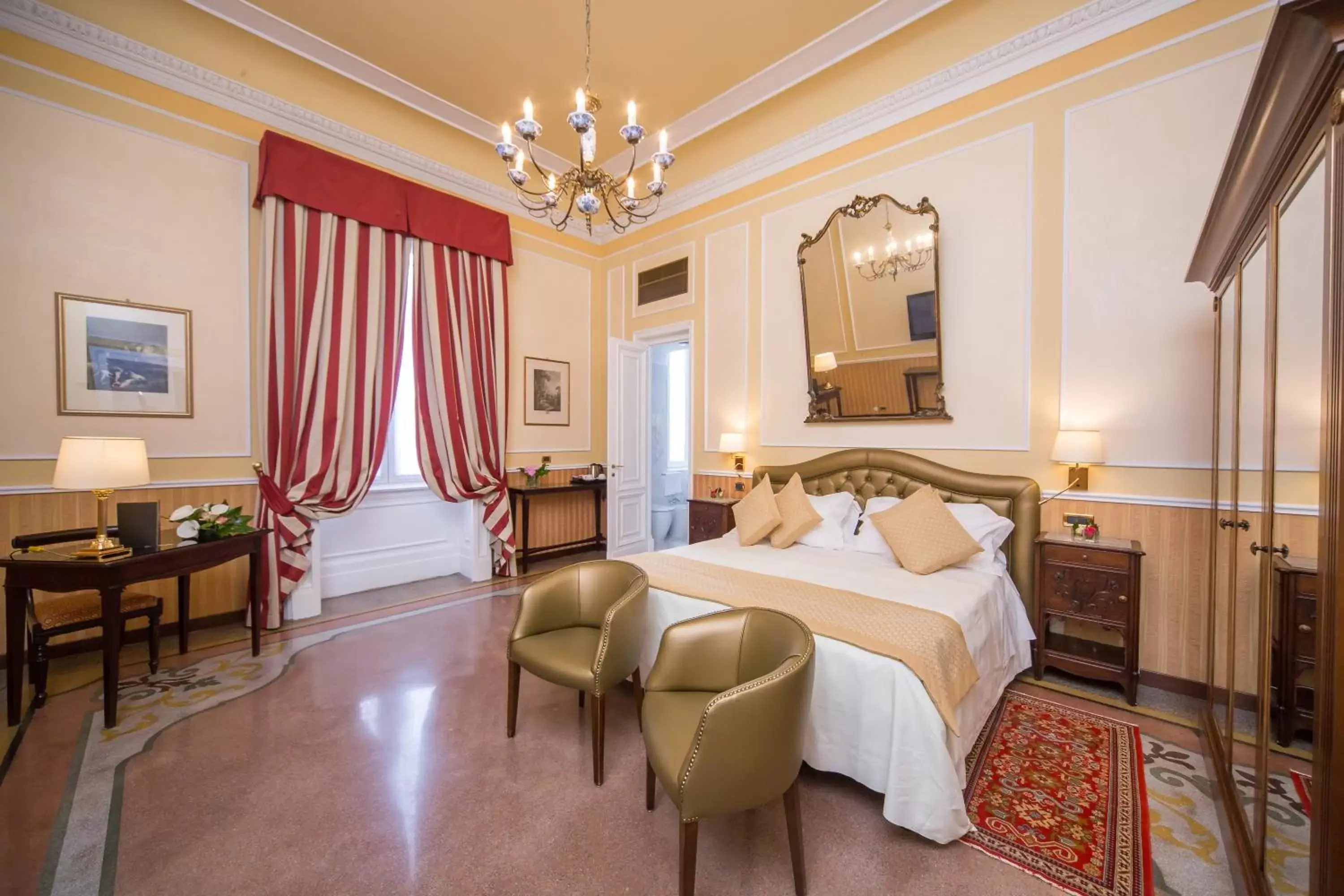Photo of the whole room, Bed in Hotel Bristol Palace Photo of the whole room, Bed in Hotel Bristol Palace