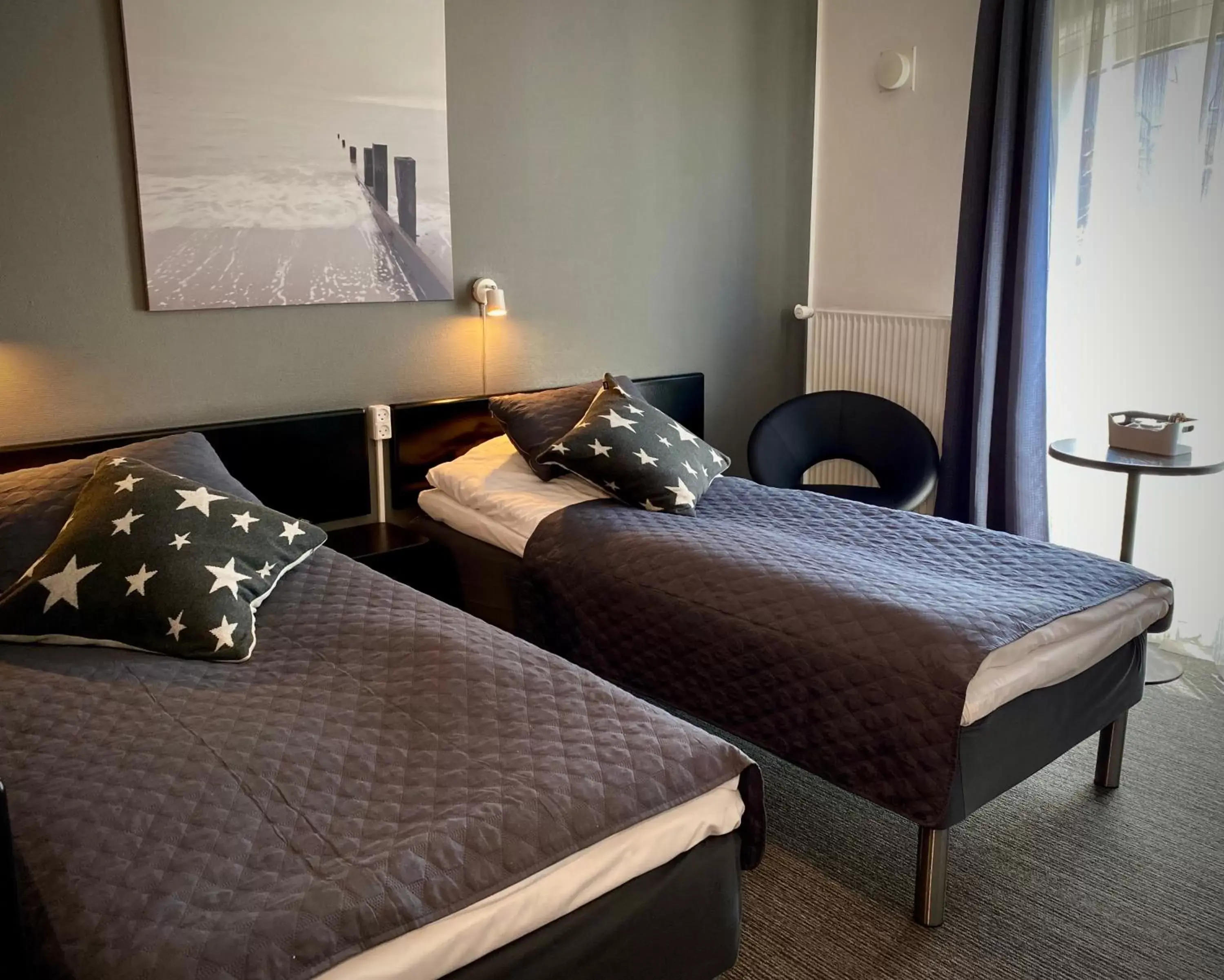 Living room, Bed in Taastrup Park Hotel Living room, Bed in Taastrup Park Hotel