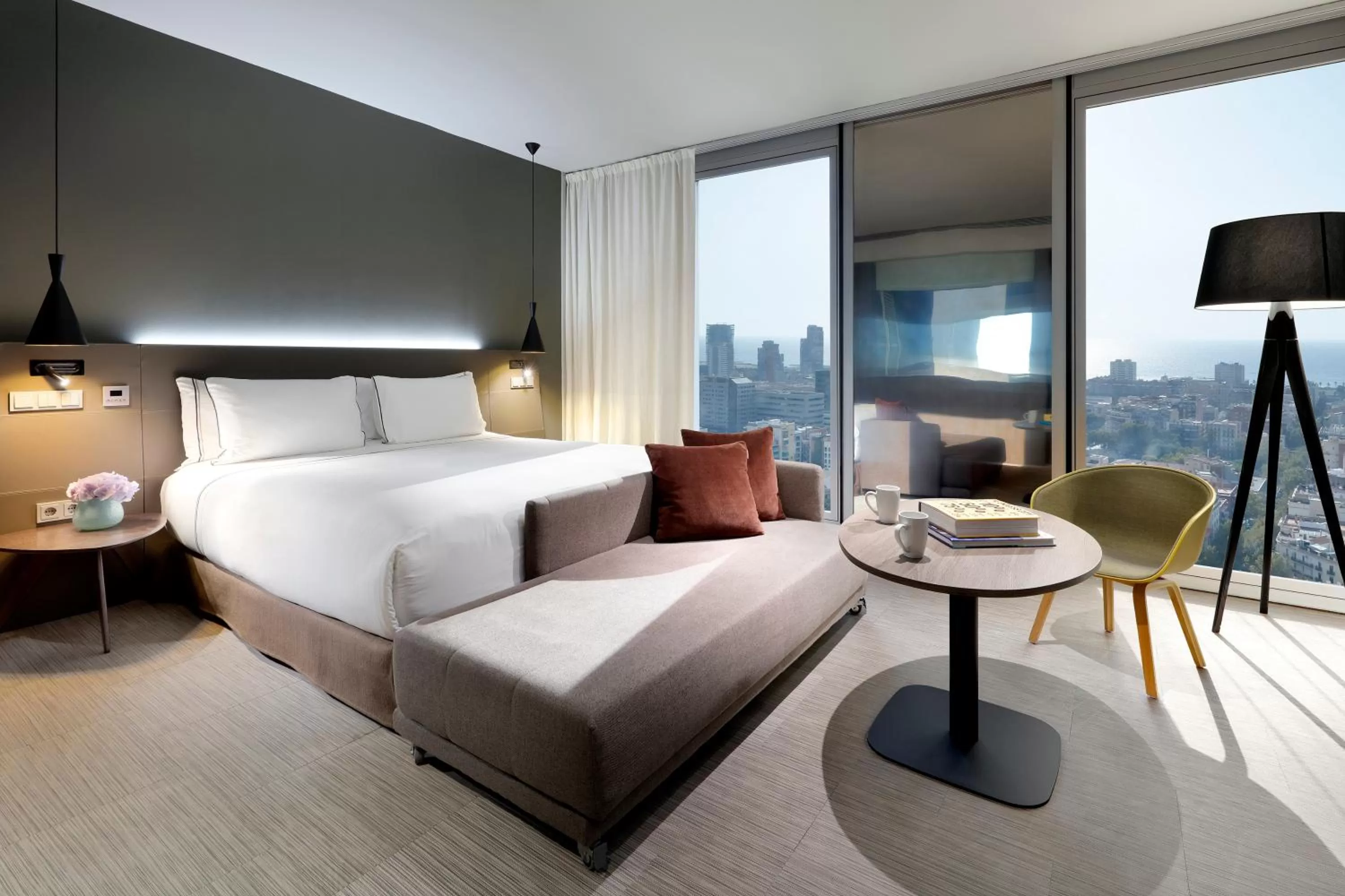 The Level Grand Premium Room City View in Melia Barcelona Sky 4* Sup