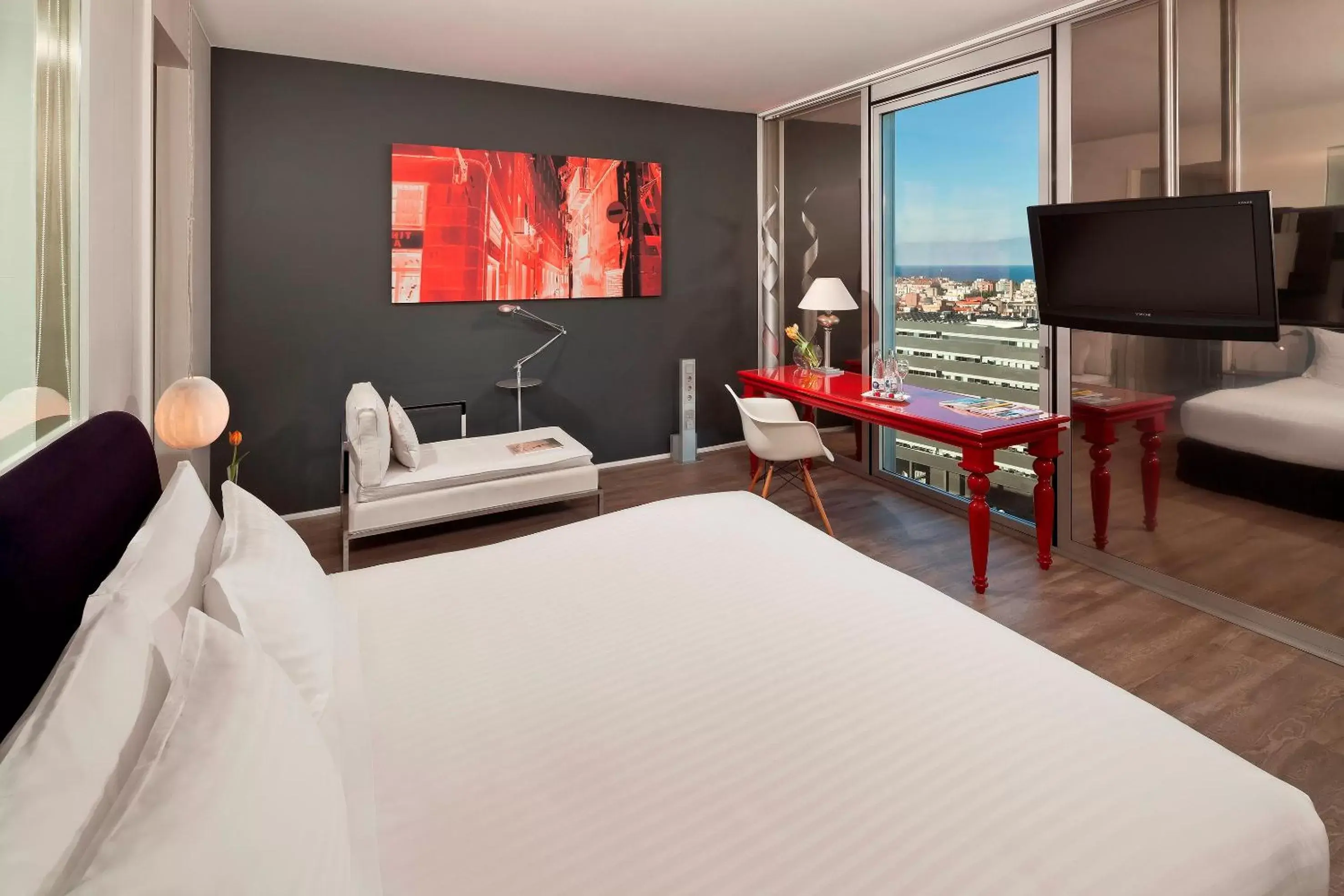 TV and multimedia, Bed in Melia Barcelona Sky 4* Sup TV and multimedia, Bed in Melia Barcelona Sky 4* Sup