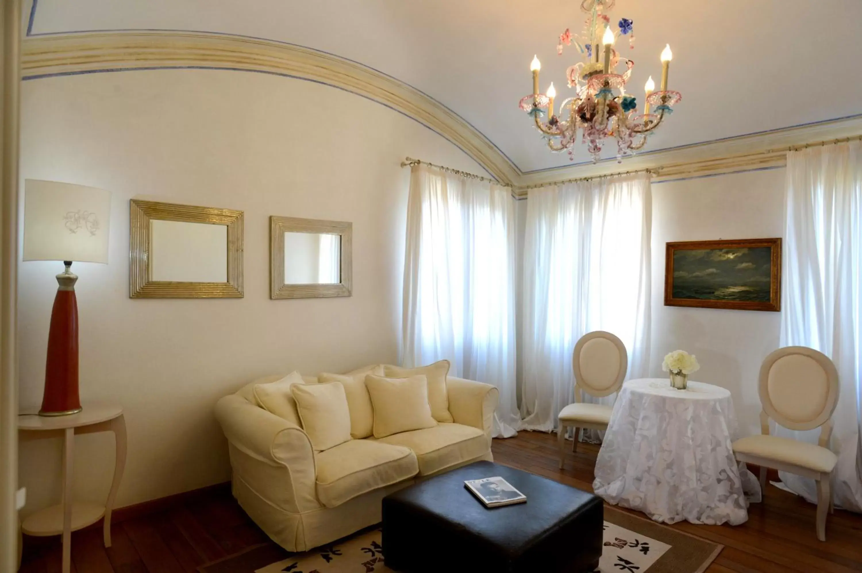 Living room in Villa Foscarini Cornaro Living room in Villa Foscarini Cornaro