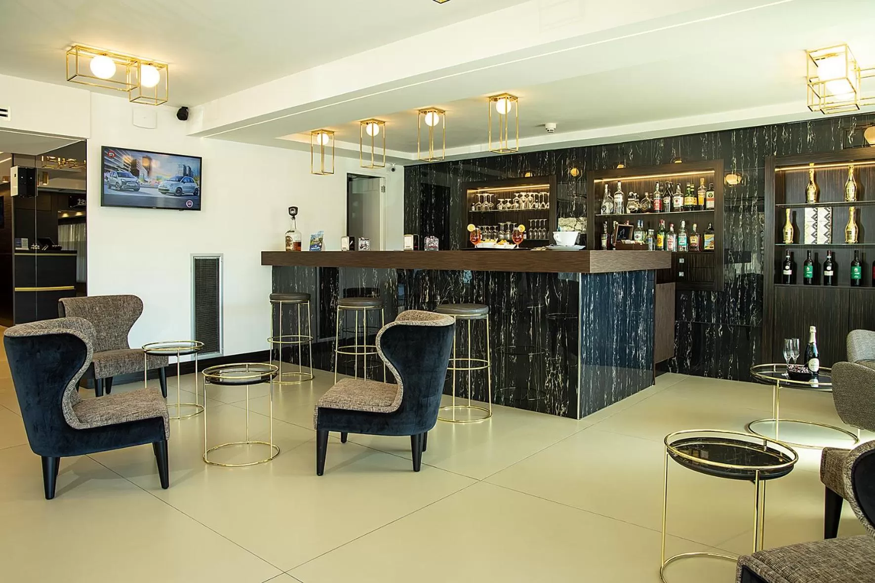 Lounge or bar in Best Western JFK Hotel