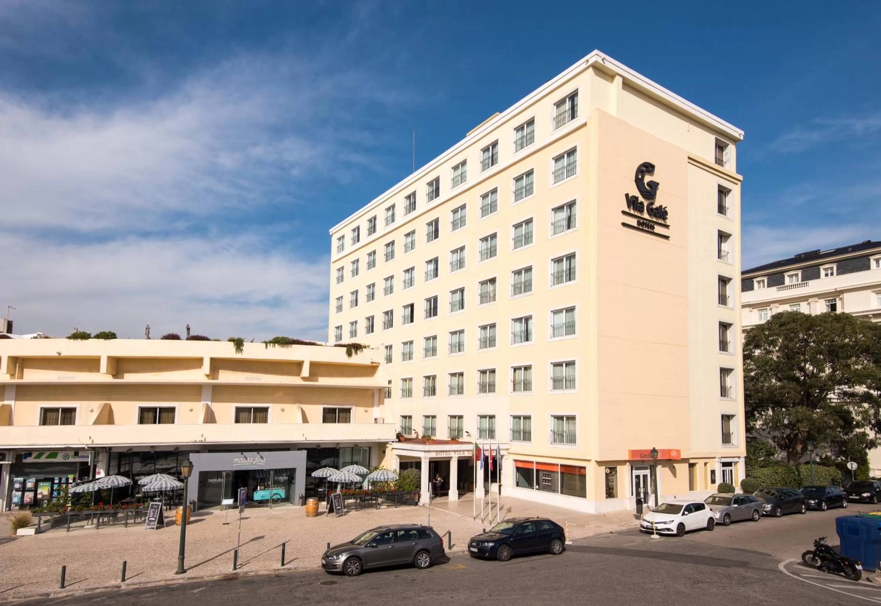 Facade/entrance in Vila Galé Estoril