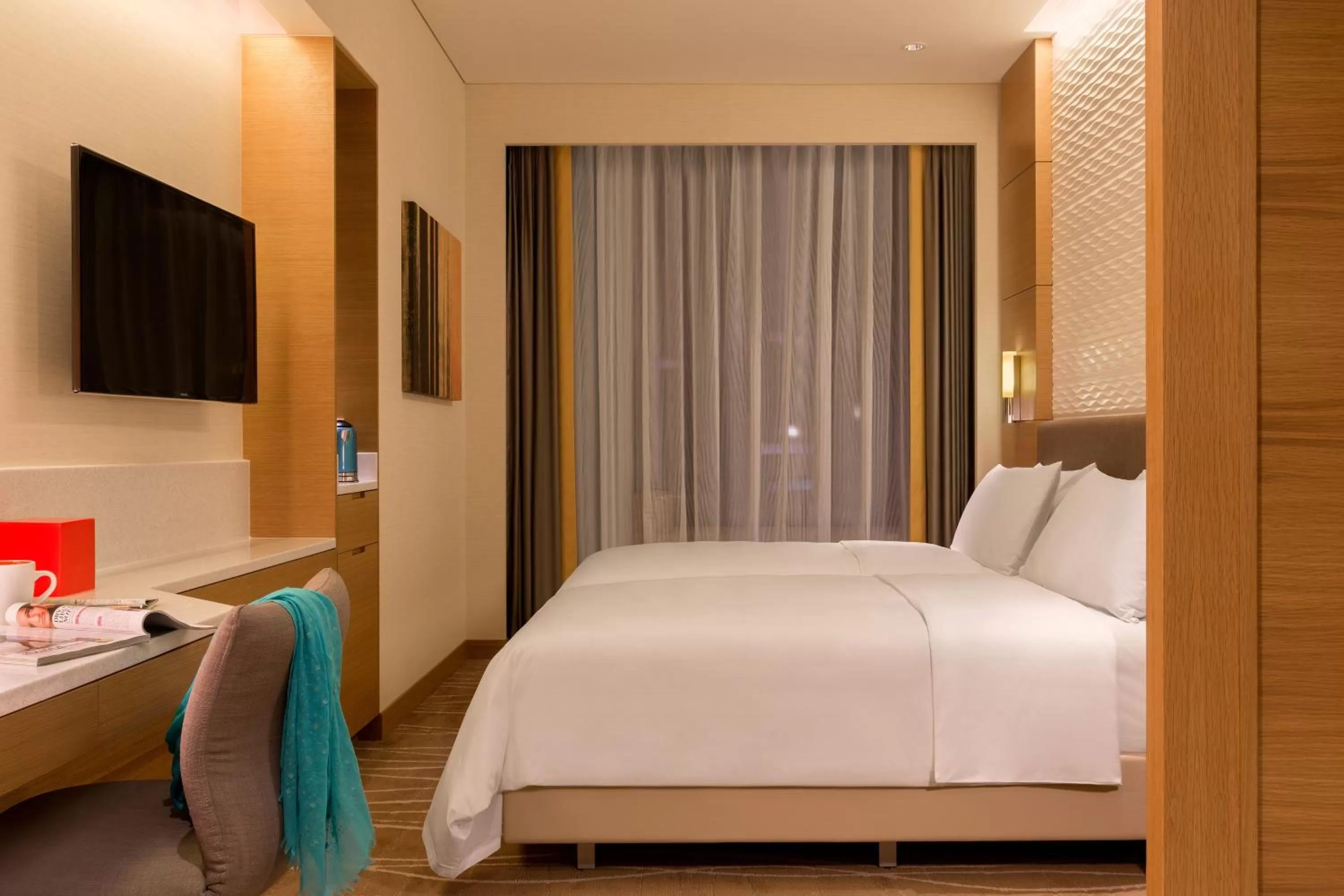 Photo of the whole room, Bed in JEN Singapore Orchardgateway by Shangri-La