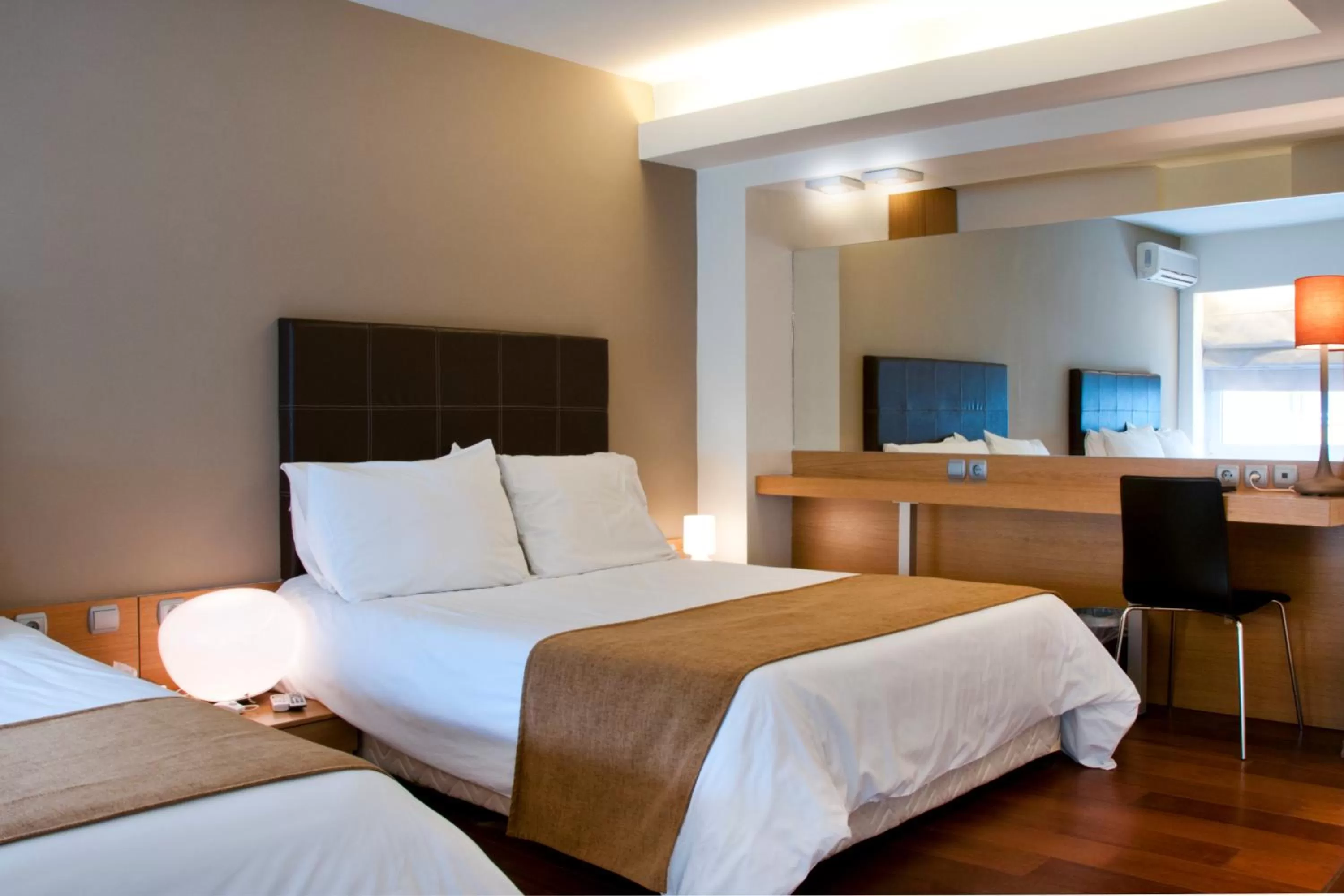 Bed in Capsis Hotel Thessaloniki