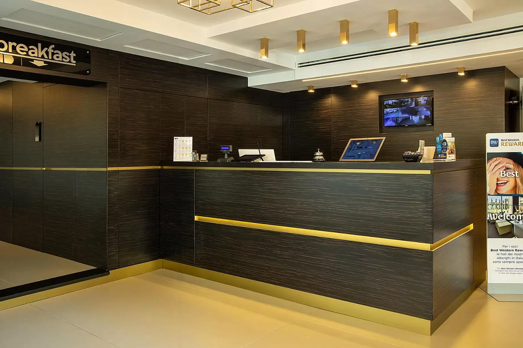 Lobby or reception in Best Western JFK Hotel Lobby or reception in Best Western JFK Hotel
