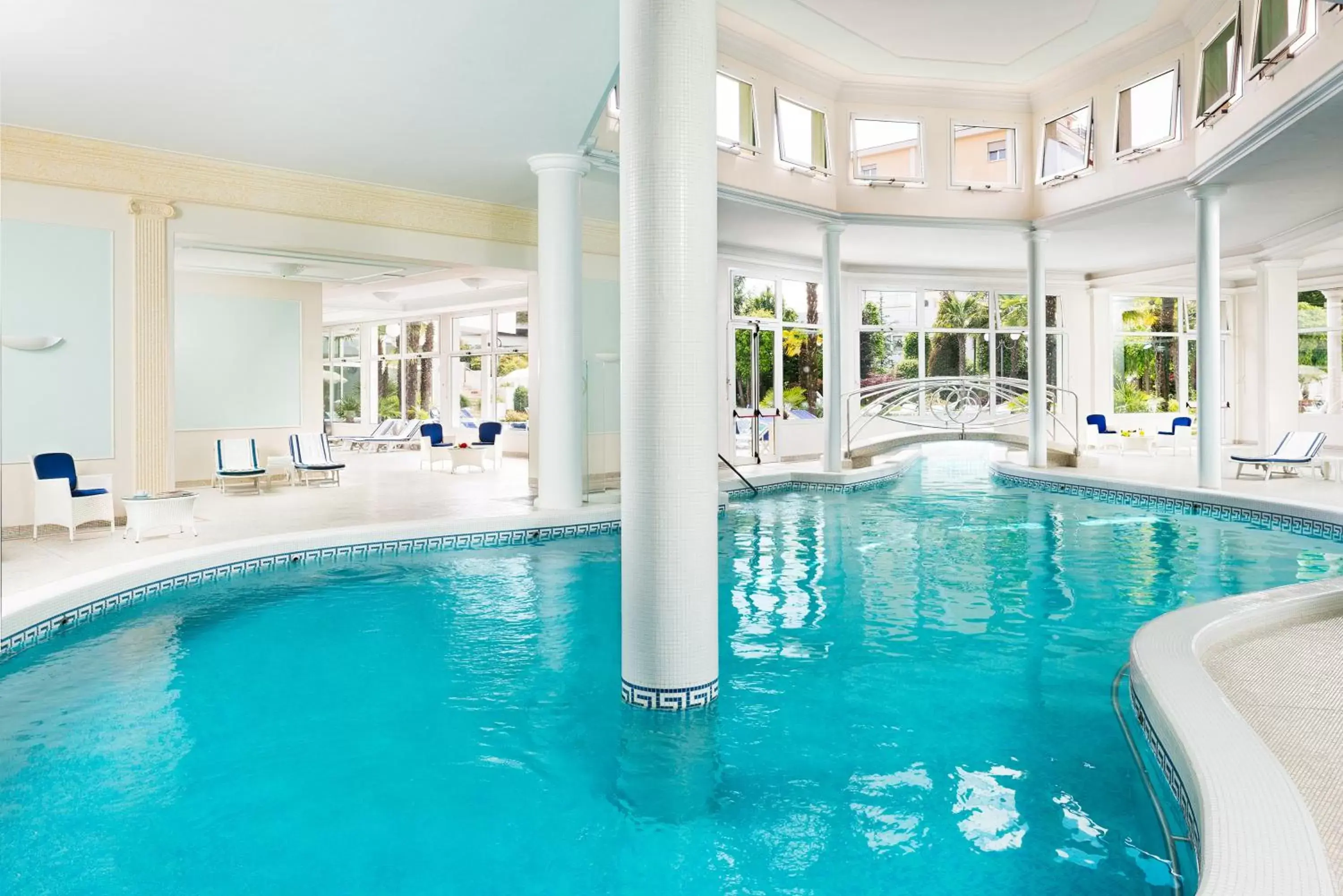 Swimming pool in Hotel La Residence & Idrokinesis Swimming pool in Hotel La Residence & Idrokinesis
