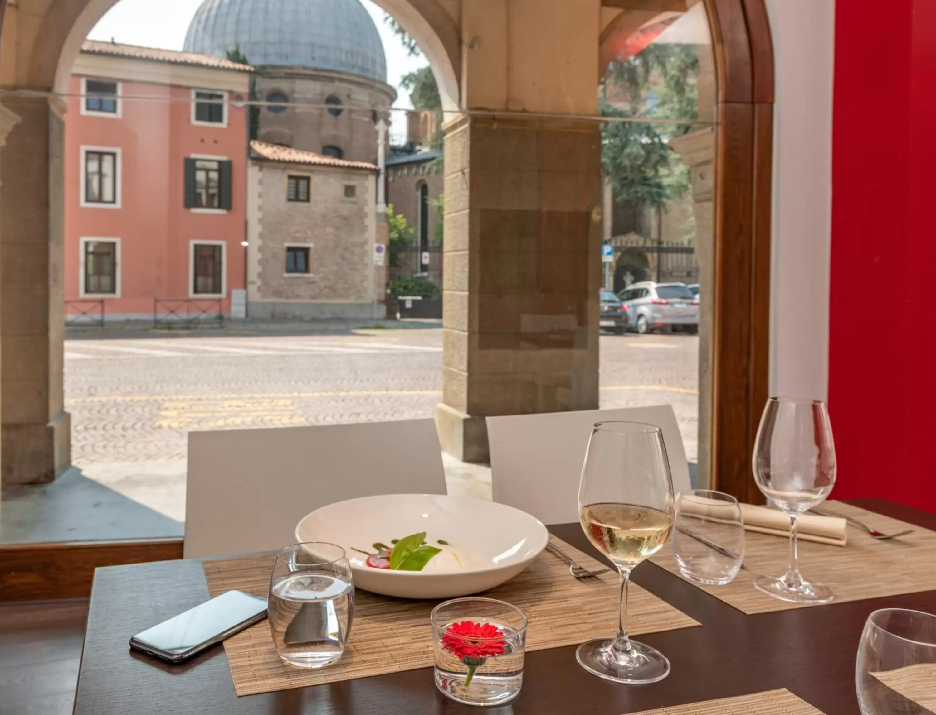 Restaurant/places to eat in Hotel Casa Del Pellegrino Restaurant/places to eat in Hotel Casa Del Pellegrino
