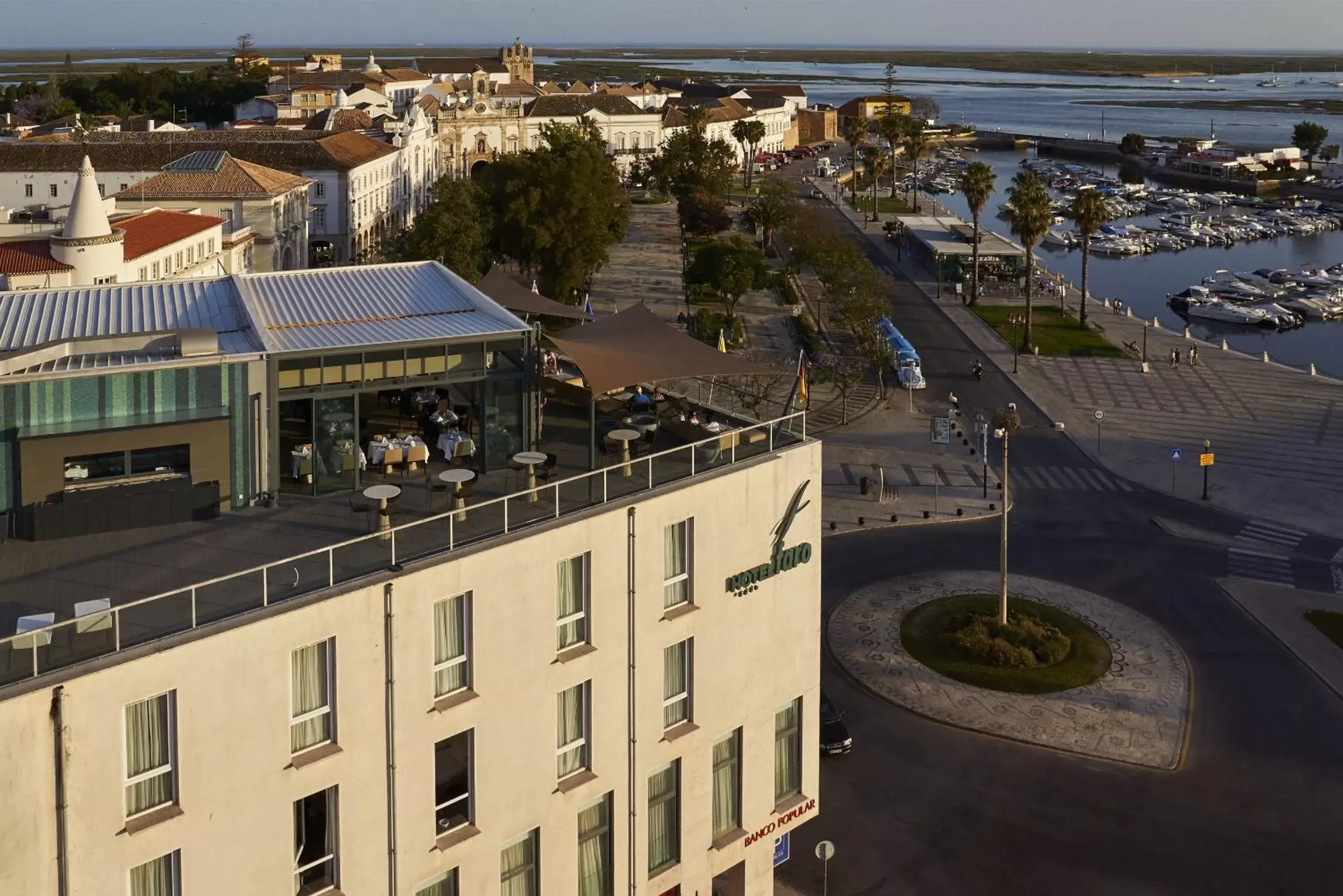 Property building in Occidental Faro Property building in Occidental Faro