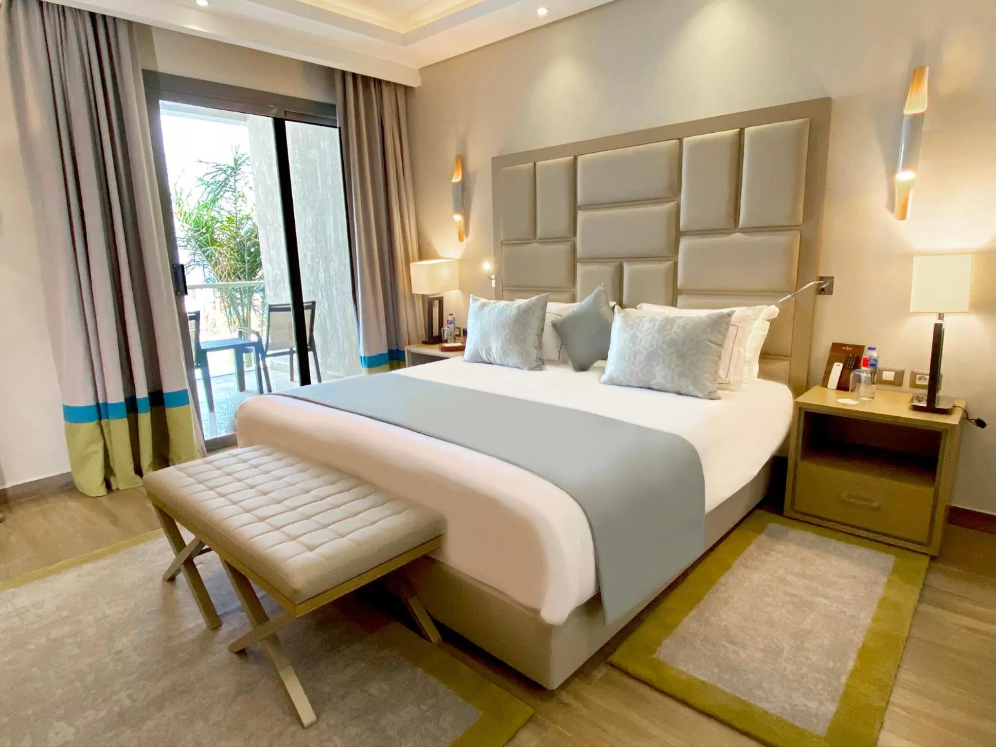 Lagoon Deluxe King Suite with Sea View in Rixos Premium Magawish Suites and Villas