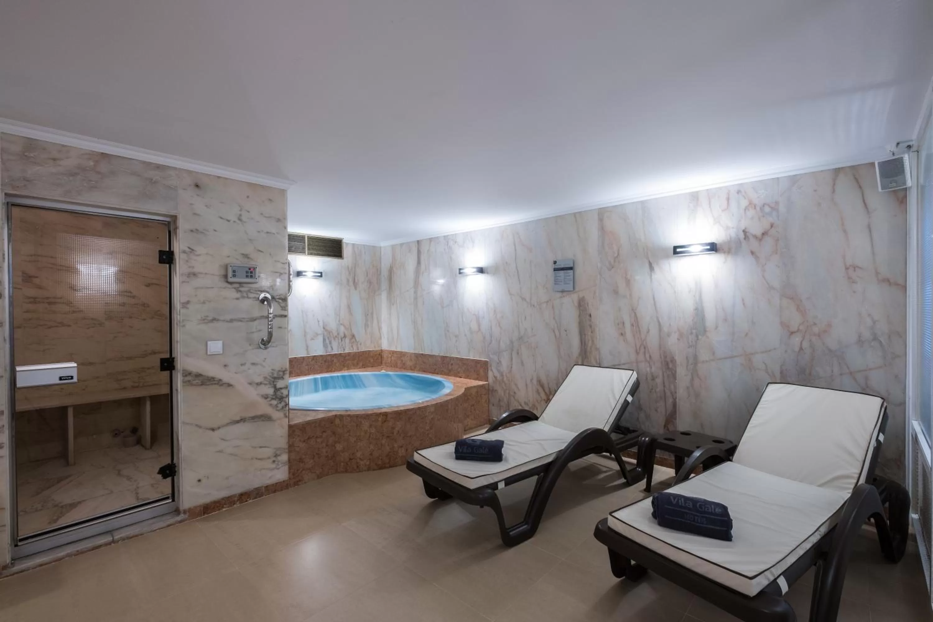 Hot Tub in Vila Galé Estoril