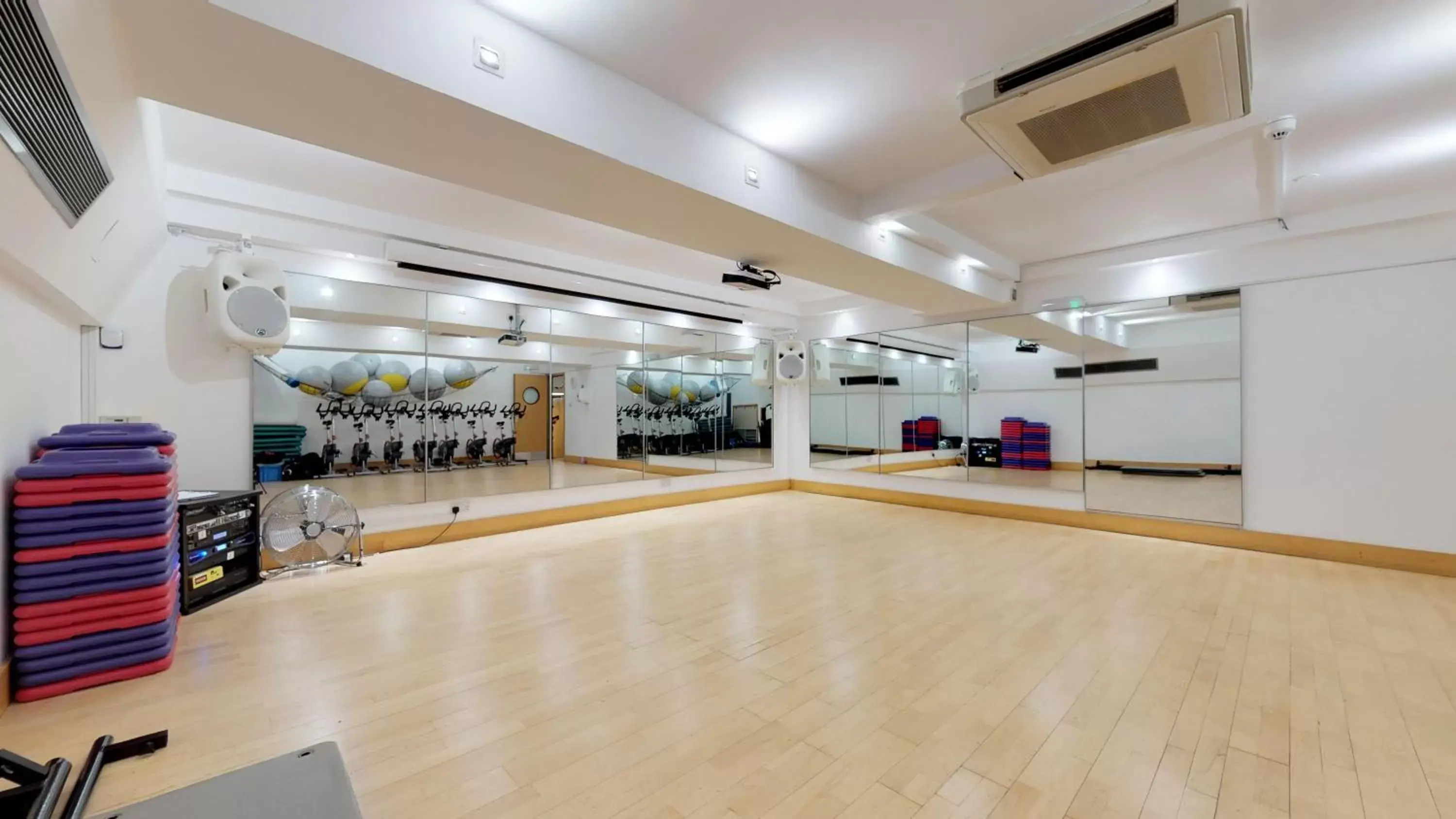 Fitness centre/facilities in Holiday Inn London Kensington High St. by IHG Fitness centre/facilities in Holiday Inn London Kensington High St. by IHG