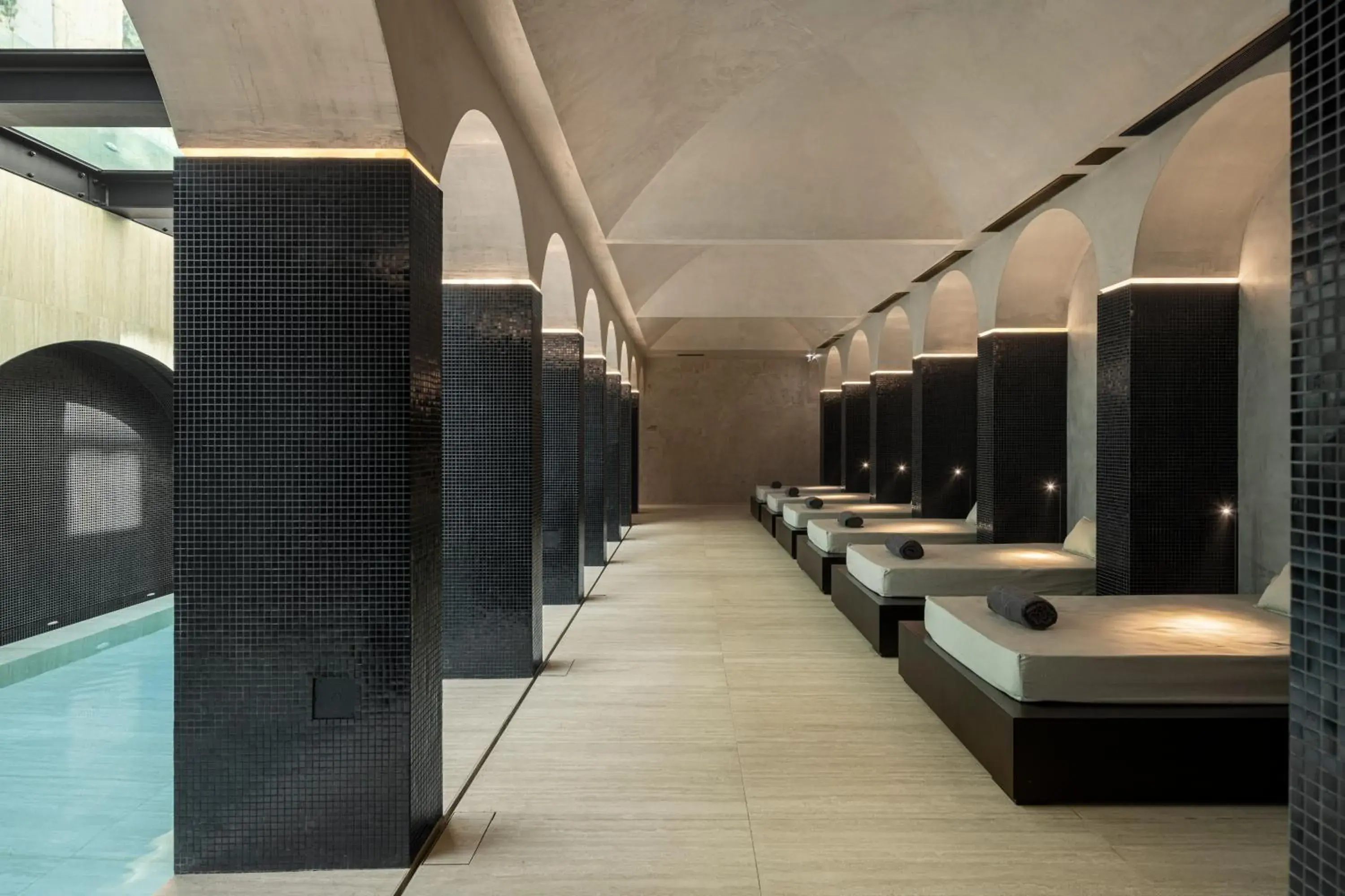 MS Collection Aveiro - Palacete Valdemouro MS Collection Aveiro - Palacete Valdemouro