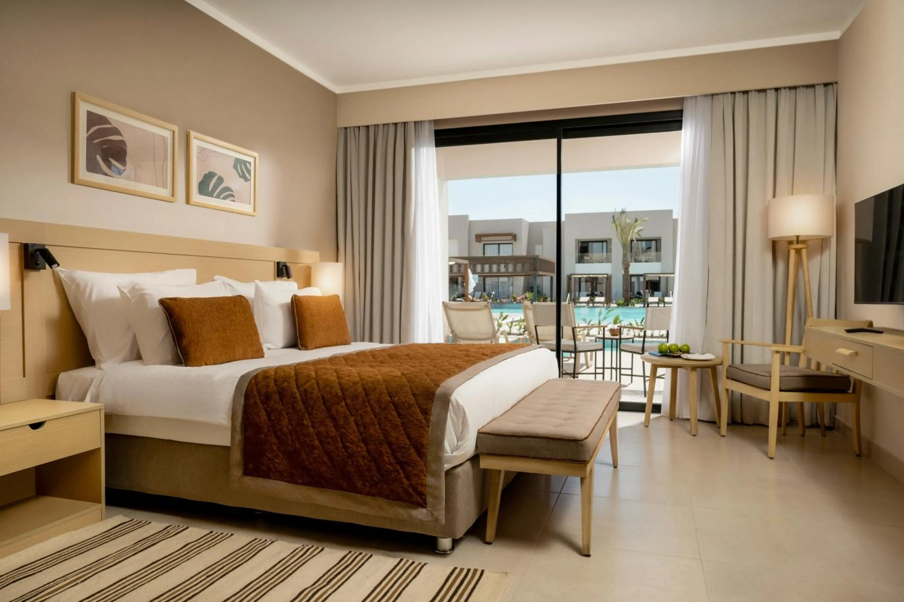 Deluxe Queen Swim-up in JAZ Elite Amara