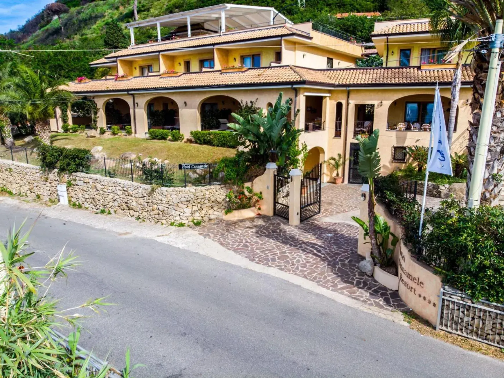 Property building in UNICO Cannamele Escape Tropea by Life Resorts Property building in UNICO Cannamele Escape Tropea by Life Resorts