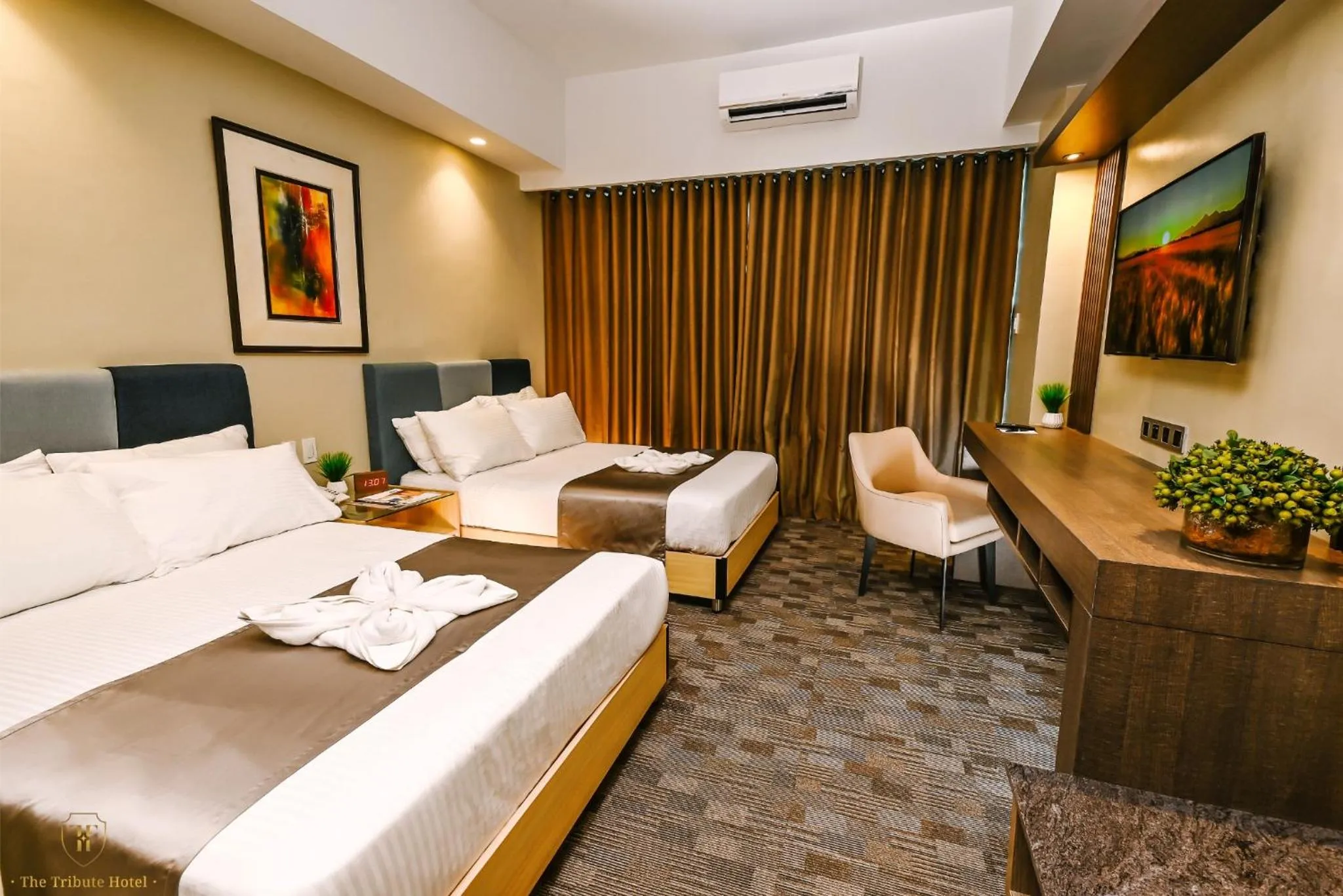 Deluxe Twin Room in The Tribute Hotel