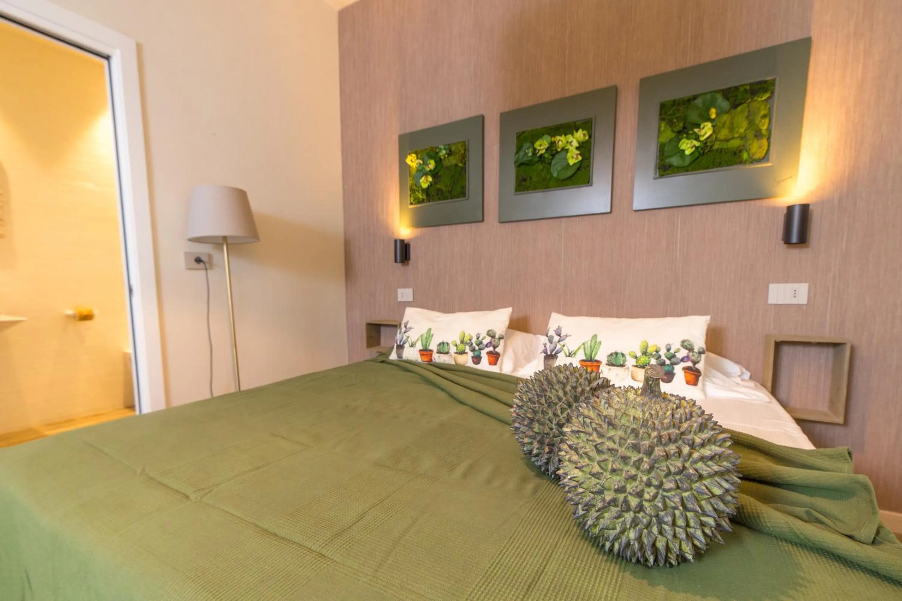 Photo of the whole room, Bed in Hotel Rex - Lifestyle