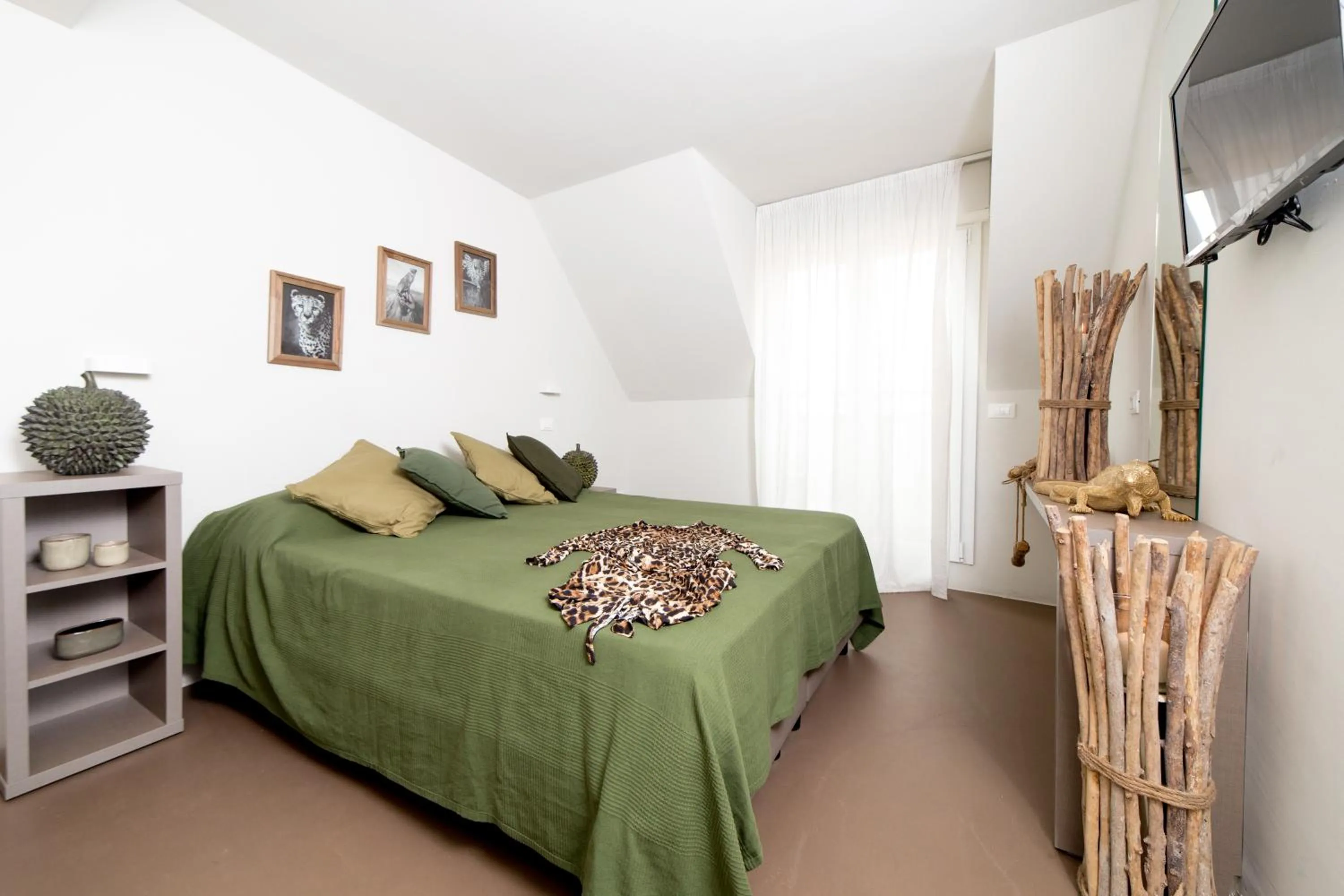 Bedroom, Bed in Hotel Rex - Lifestyle