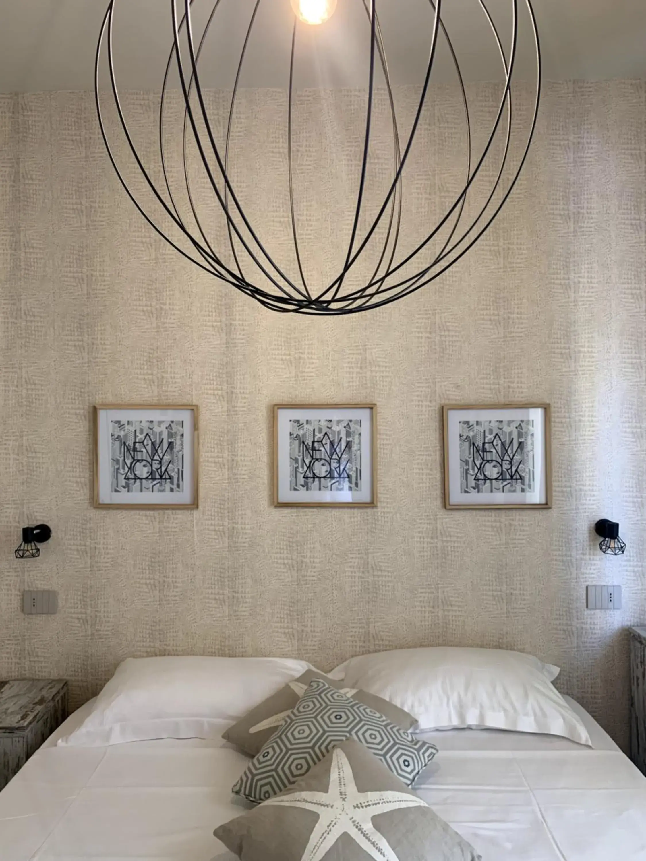 Photo of the whole room, Bed in Hotel Rex - Lifestyle Photo of the whole room, Bed in Hotel Rex - Lifestyle