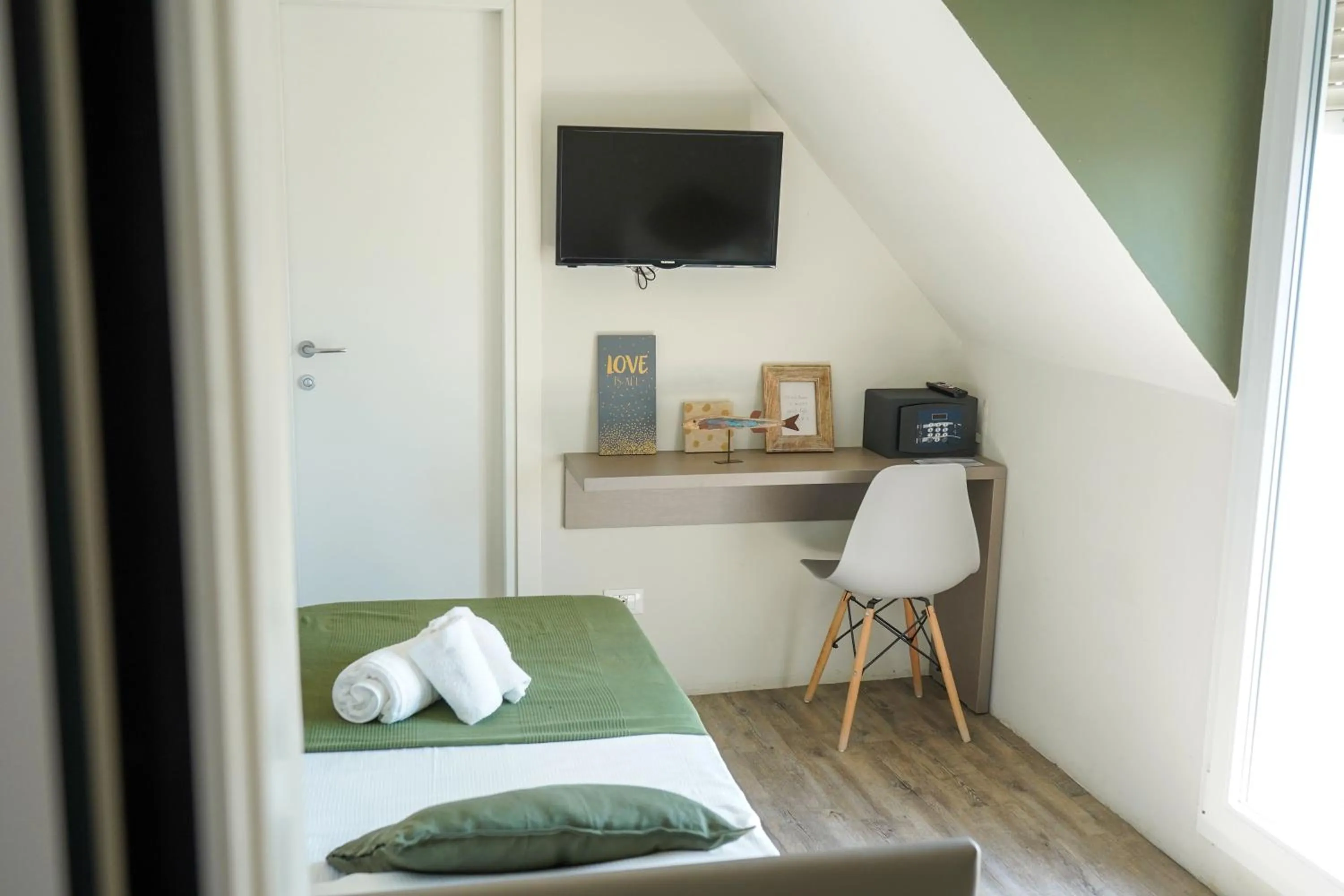 Bedroom, Bed in Hotel Rex - Lifestyle