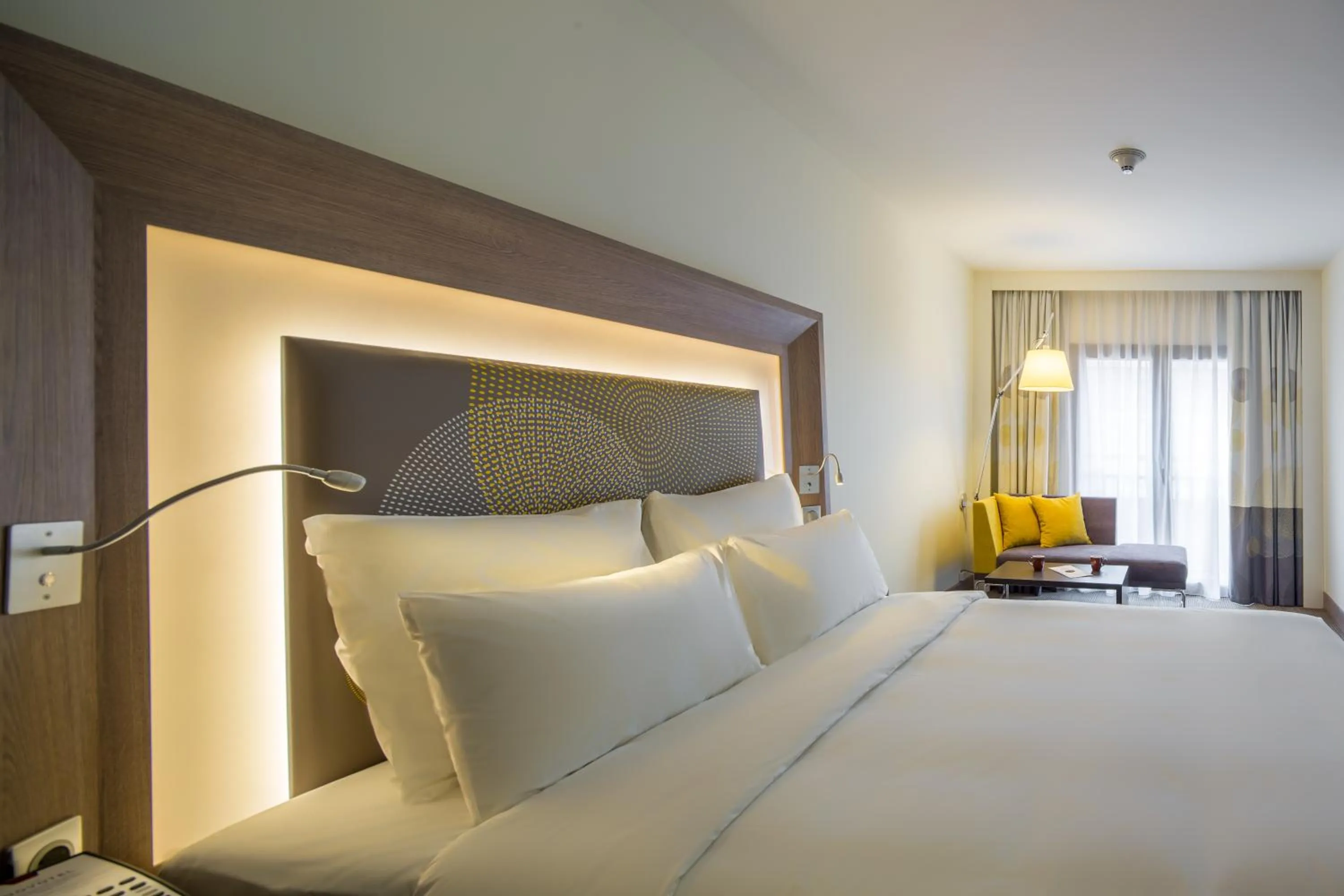 Bedroom, Bed in Novotel Diyarbakir