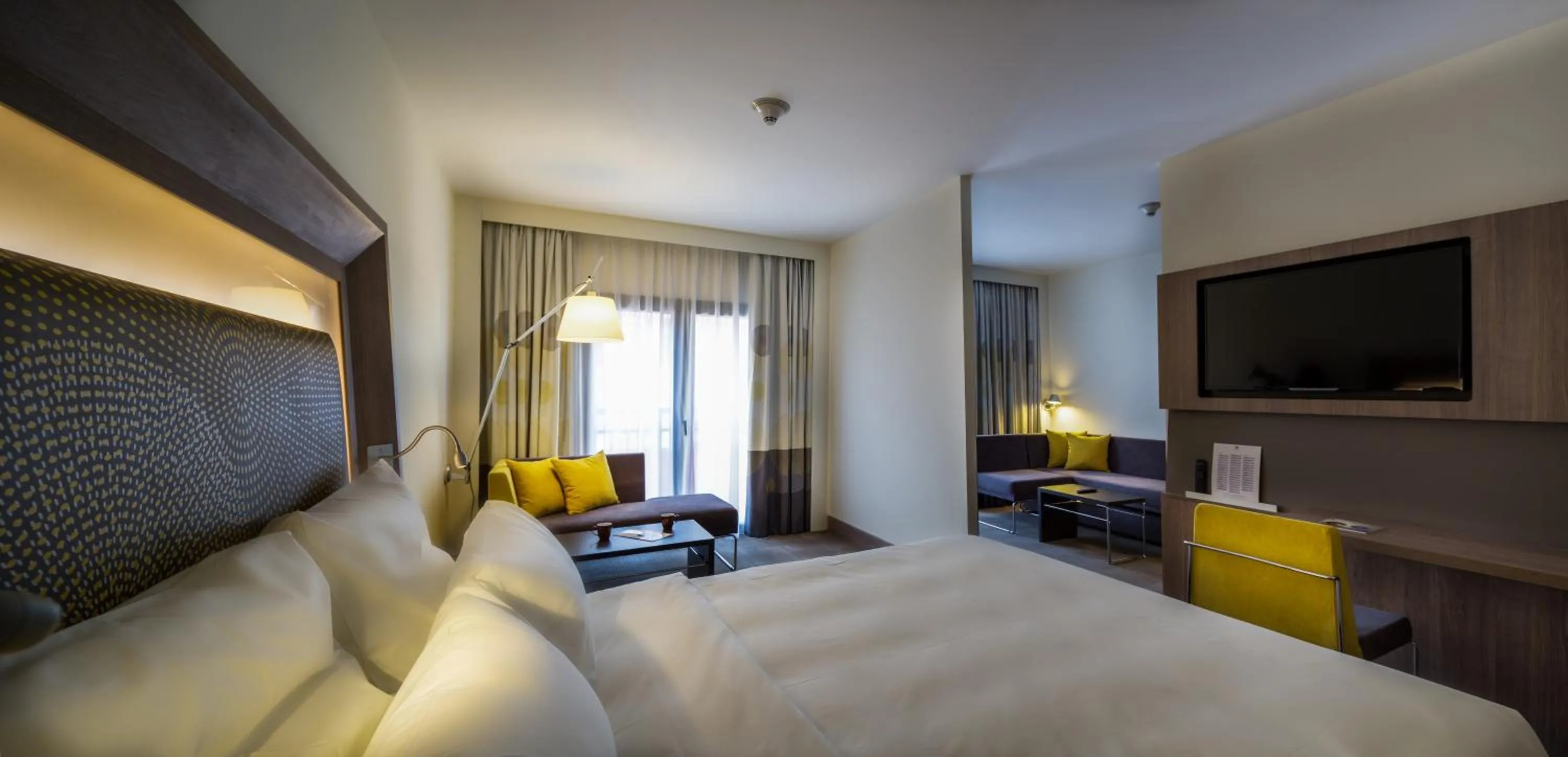 Photo of the whole room, Bed in Novotel Diyarbakir