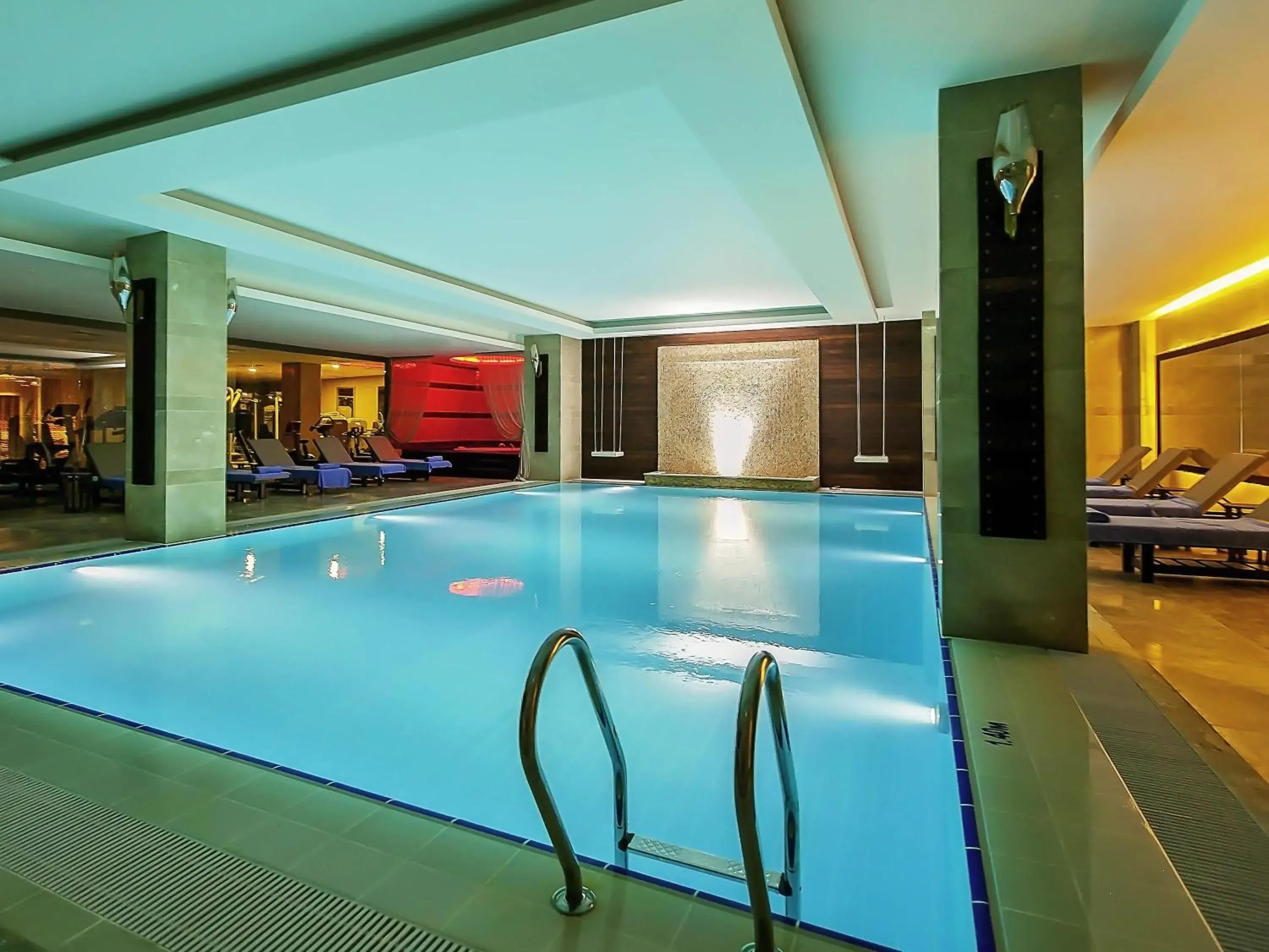 Pool view in Novotel Diyarbakir Pool view in Novotel Diyarbakir