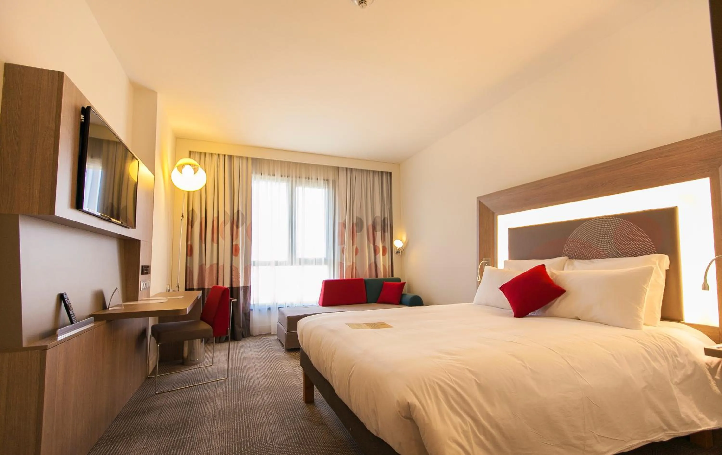 Bedroom, Bed in Novotel Diyarbakir