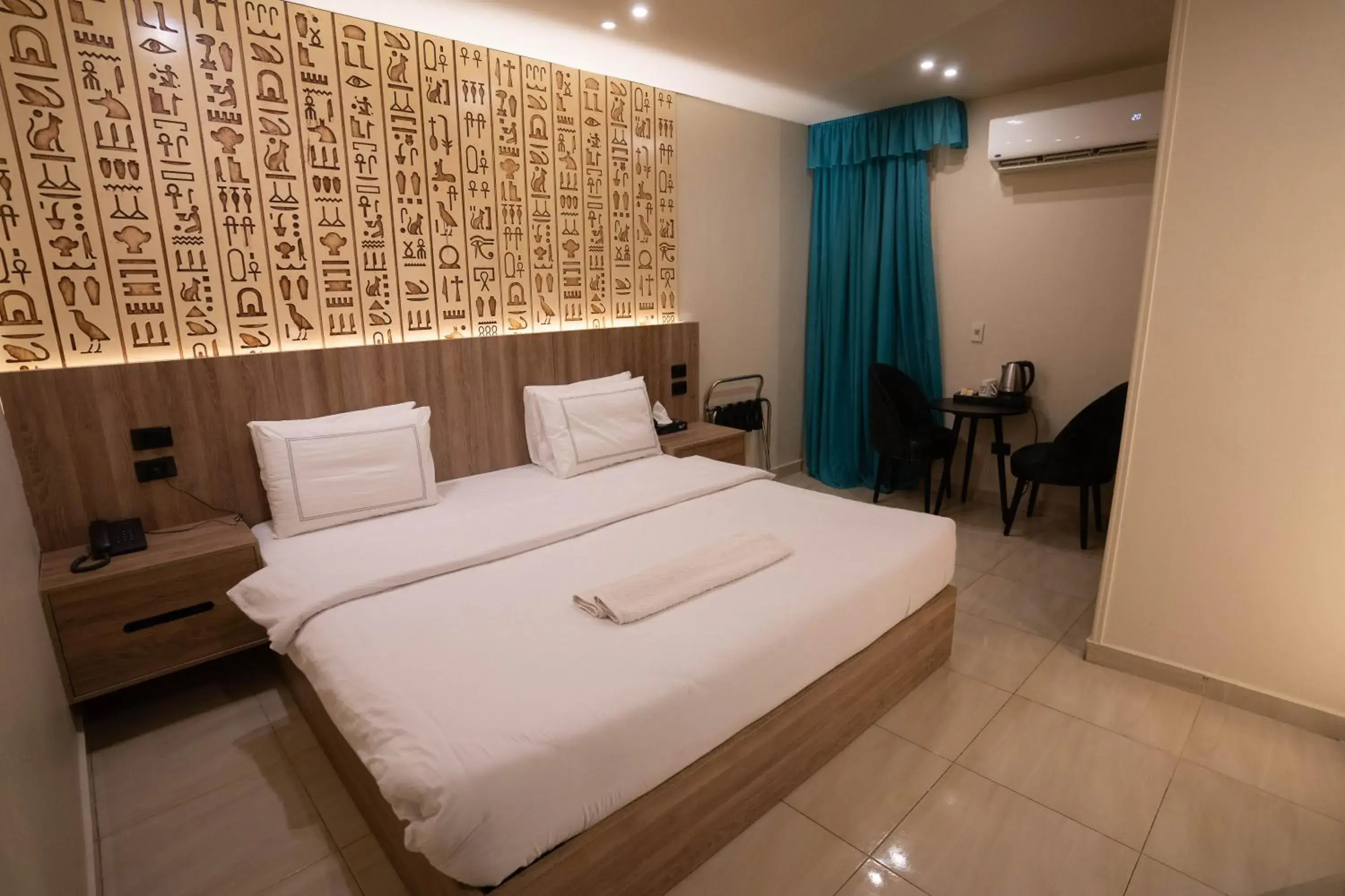 Photo of the whole room, Bed in Great Pyramid Inn Photo of the whole room, Bed in Great Pyramid Inn