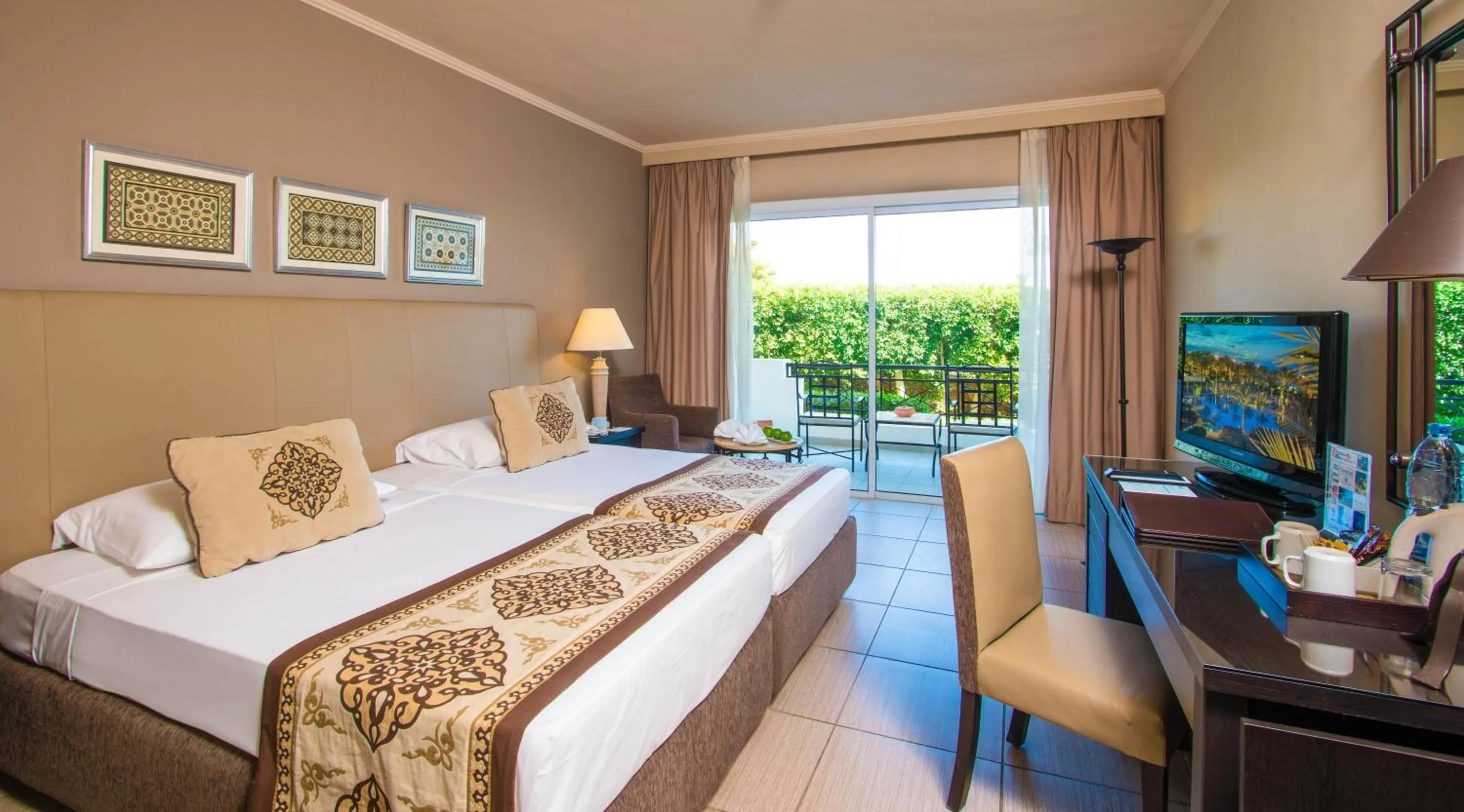 Photo of the whole room, Bed in JAZ Fanara Resort