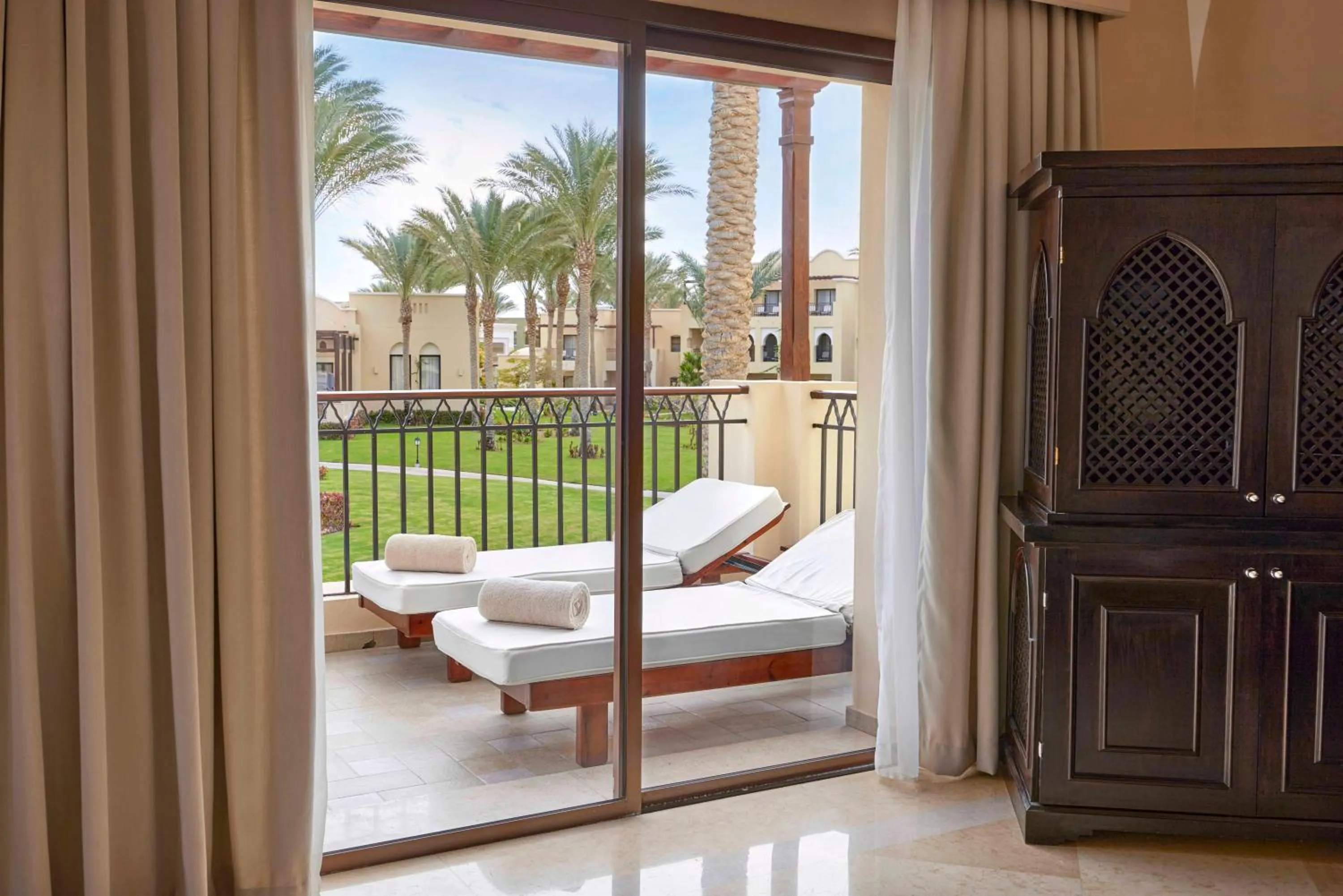 Junior Suite, Queen Bed - Jaz Lamaya in JAZ Lamaya Resort