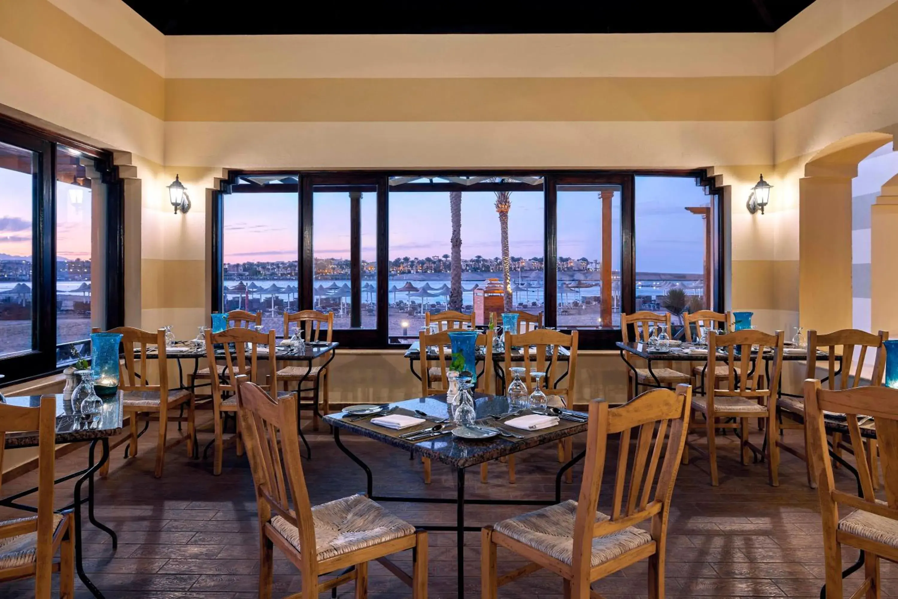 Restaurant/places to eat in JAZ Lamaya Resort Restaurant/places to eat in JAZ Lamaya Resort