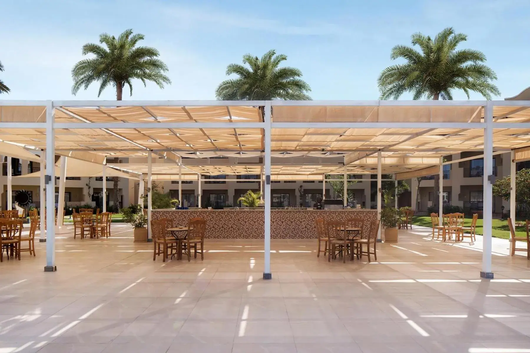 Lounge or bar in JAZ Lamaya Resort Lounge or bar in JAZ Lamaya Resort