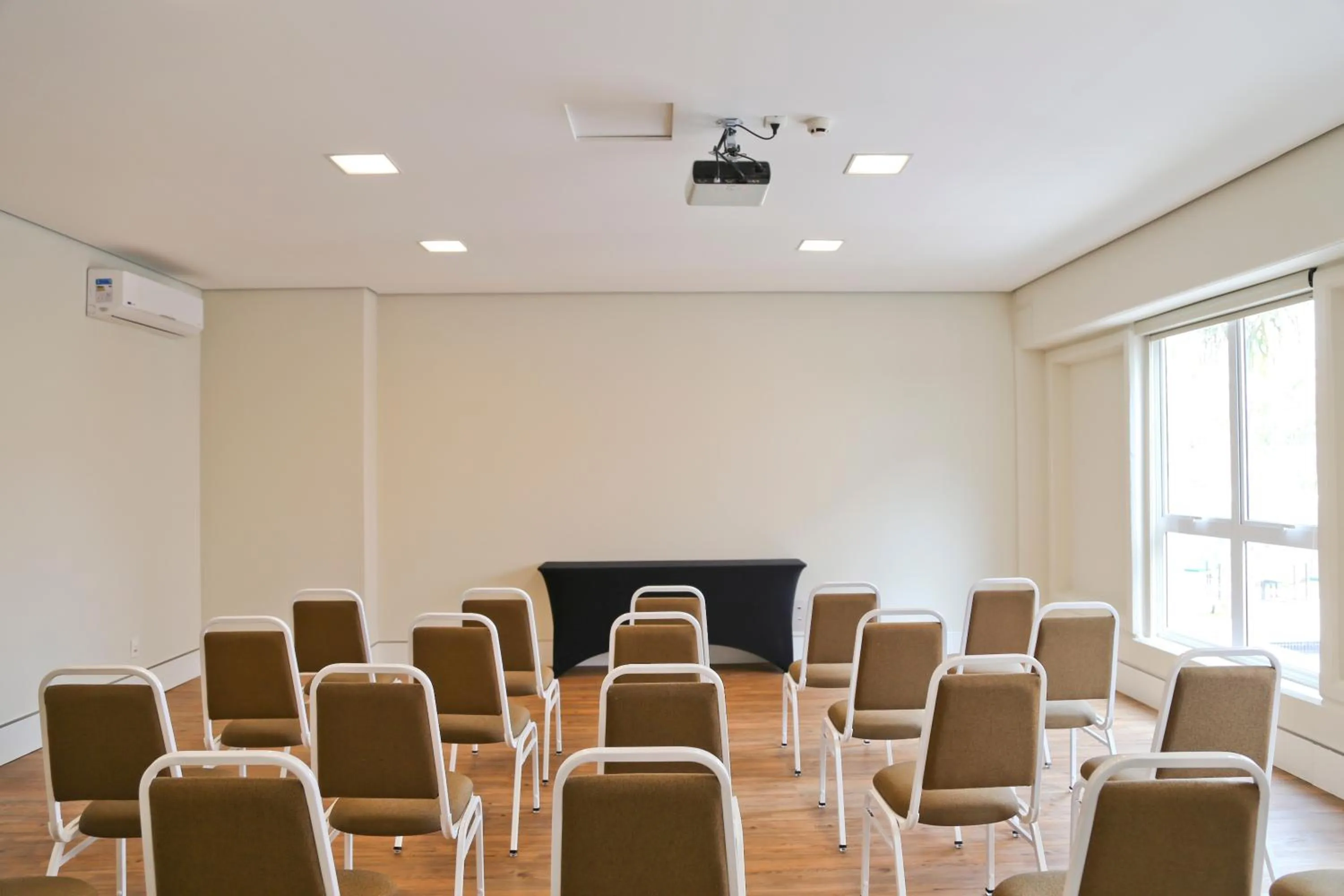 Business facilities in Vitória Hotel Express Dom Pedro
