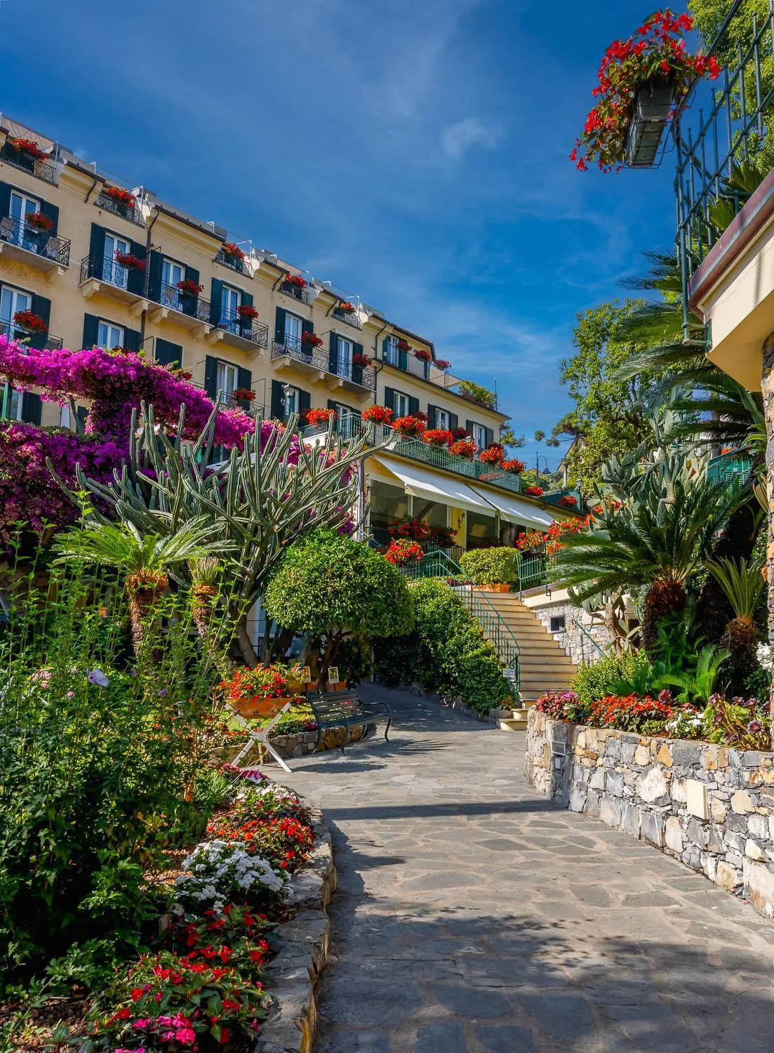 Property building in Hotel Metropole