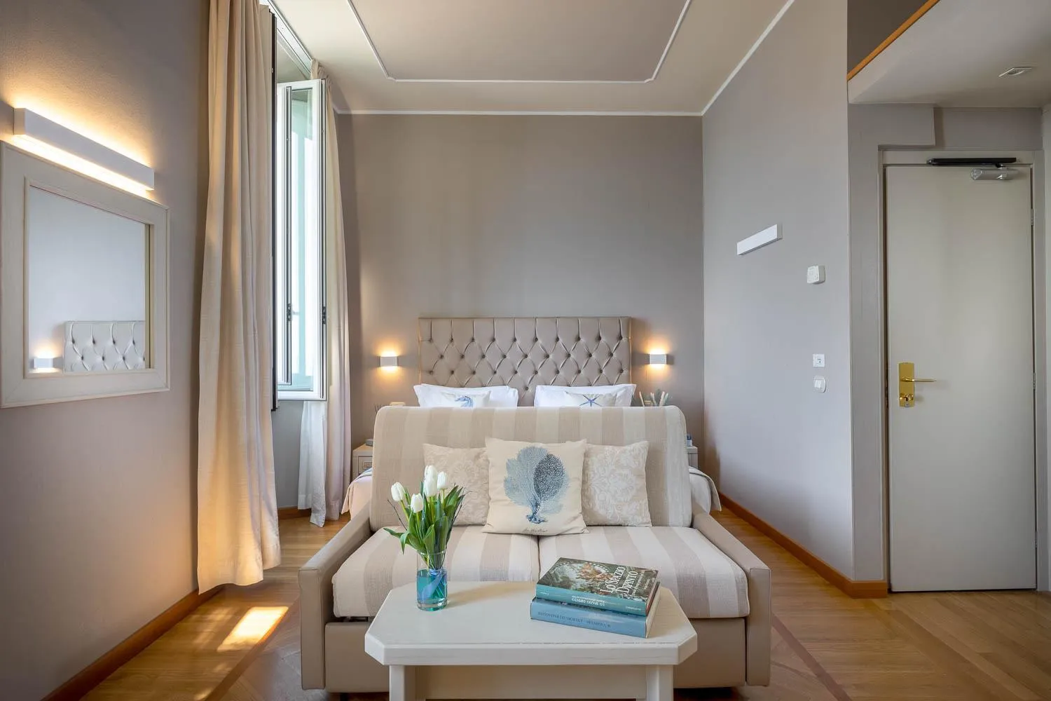 Bedroom, Bed in Hotel Metropole