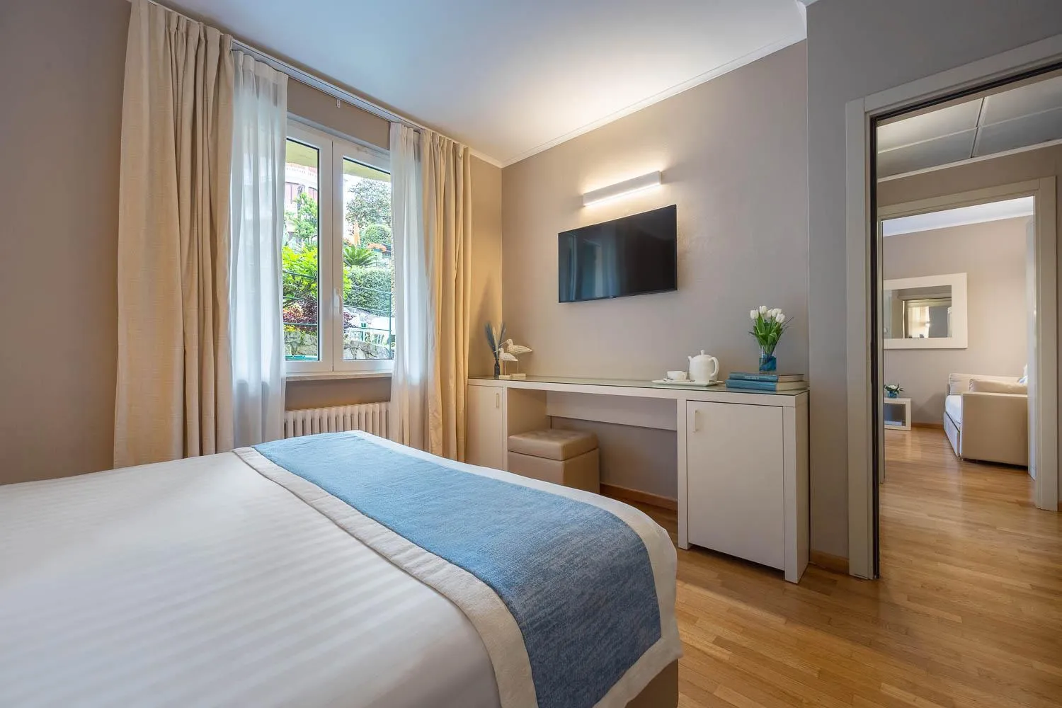 Bed in Hotel Metropole