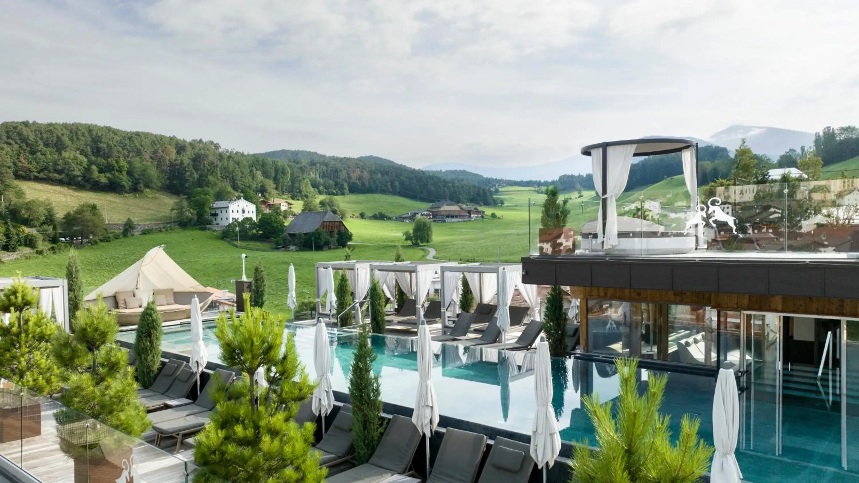 Pool view in ABINEA Dolomiti Romantic SPA Pool view in ABINEA Dolomiti Romantic SPA