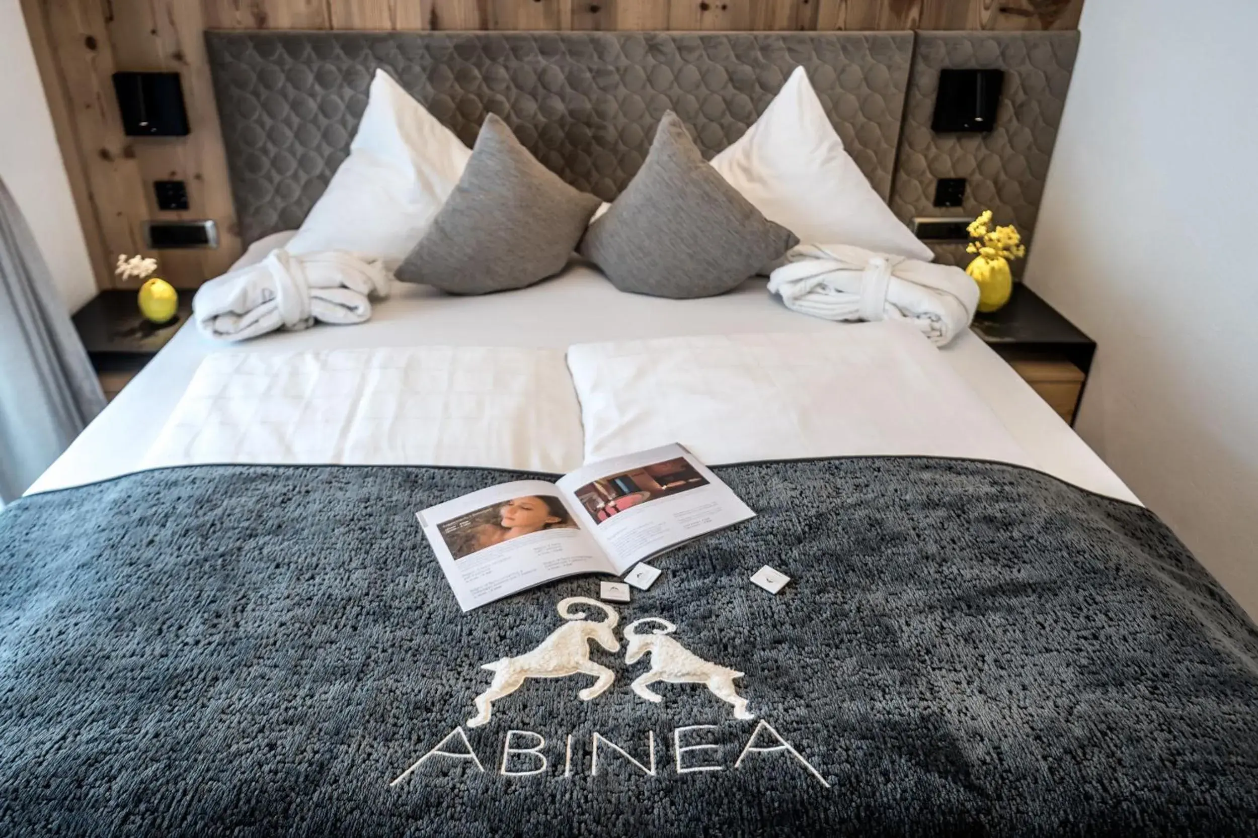 Staff, Bed in ABINEA Dolomiti Romantic SPA Staff, Bed in ABINEA Dolomiti Romantic SPA