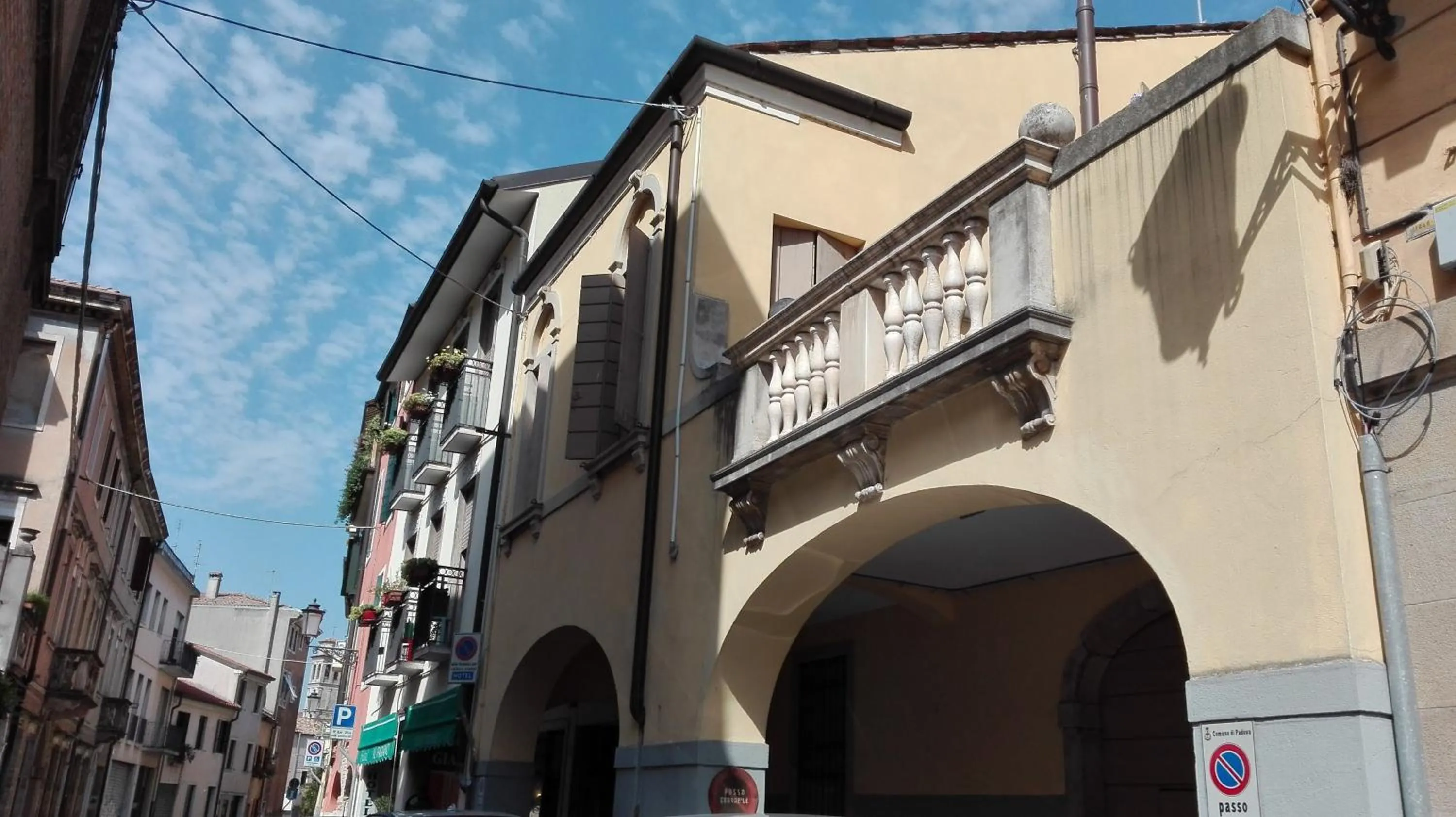 Property building in Art Hotel Al Fagiano