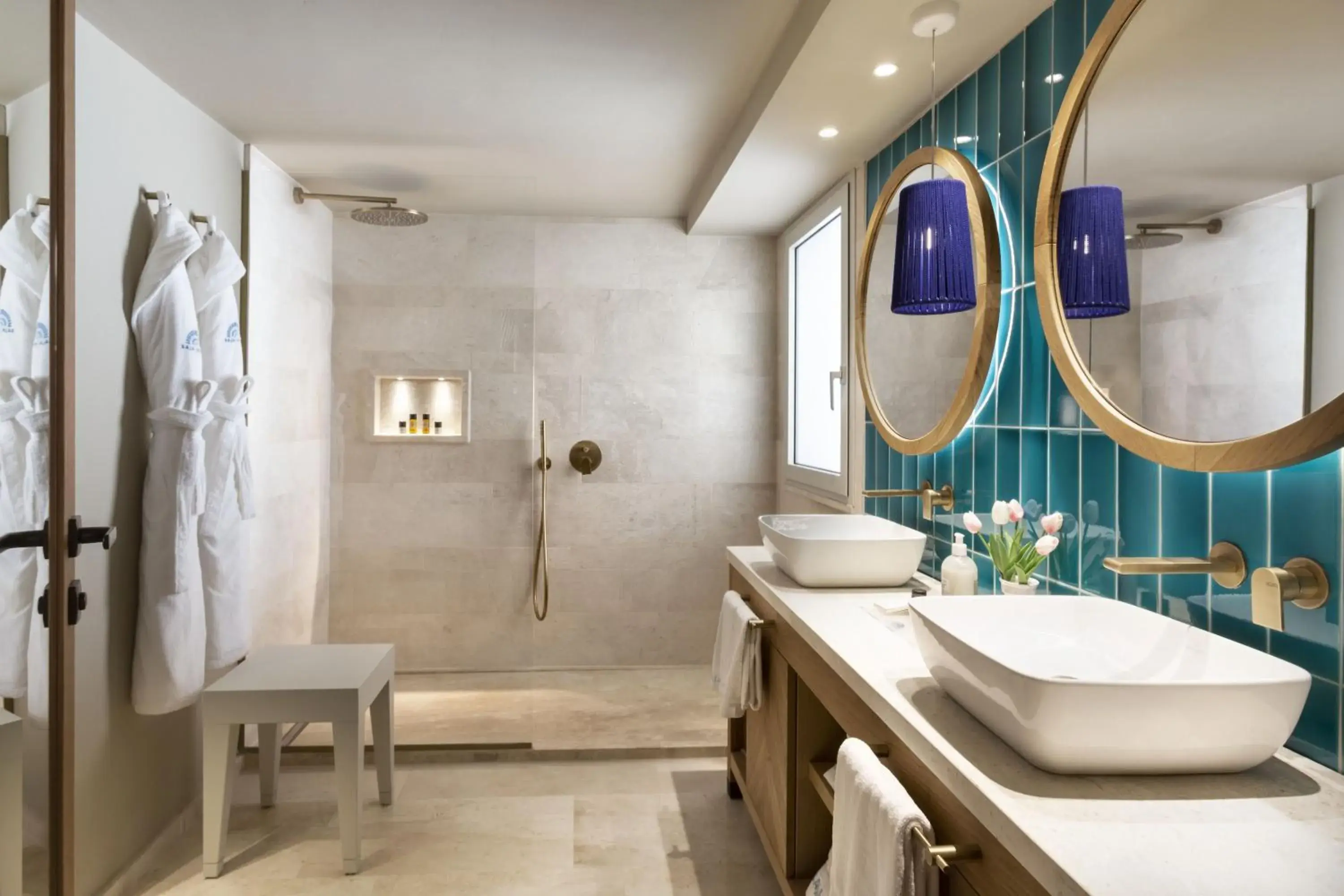Bathroom in Hotel La Bisaccia Bathroom in Hotel La Bisaccia