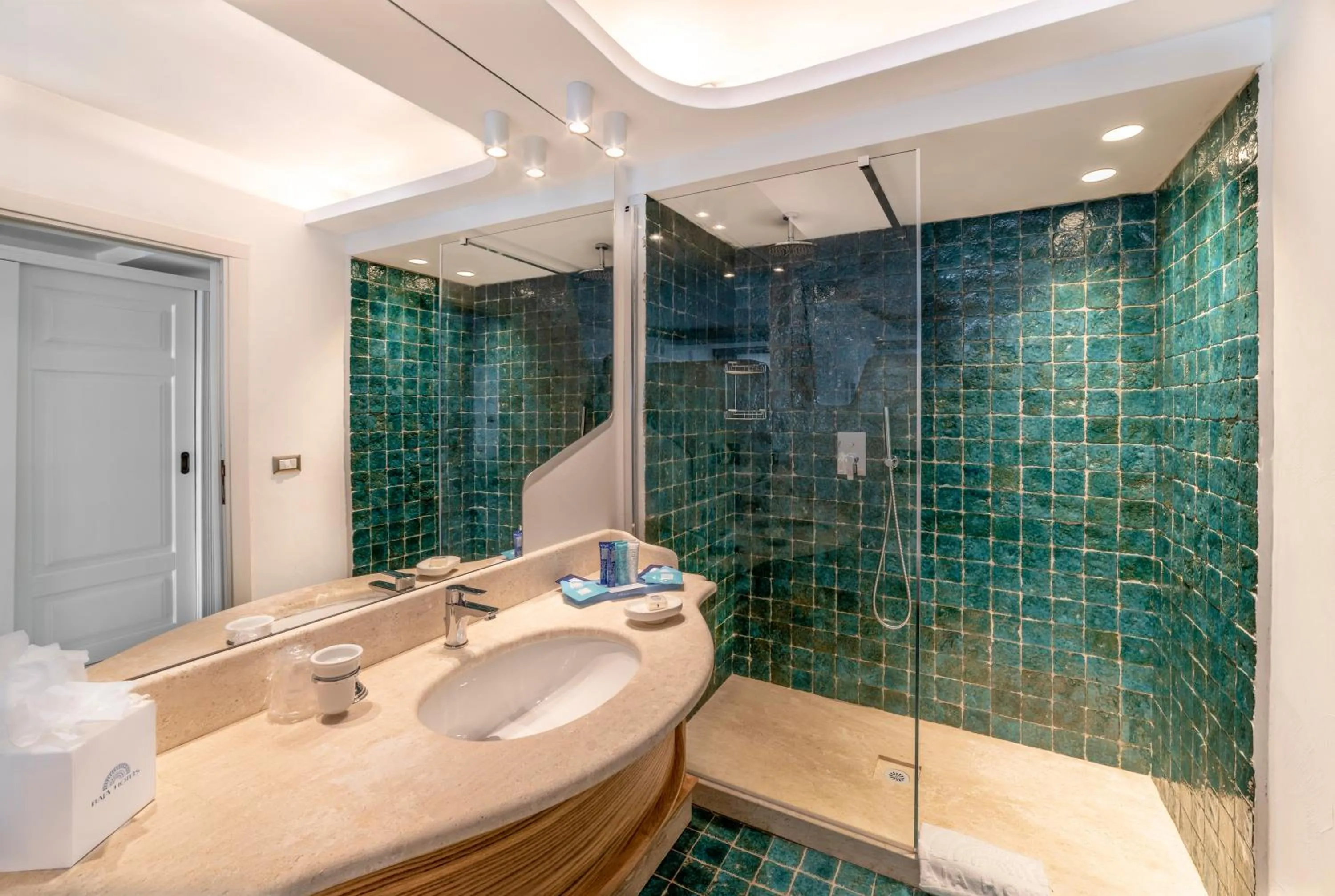 Shower in Hotel La Bisaccia