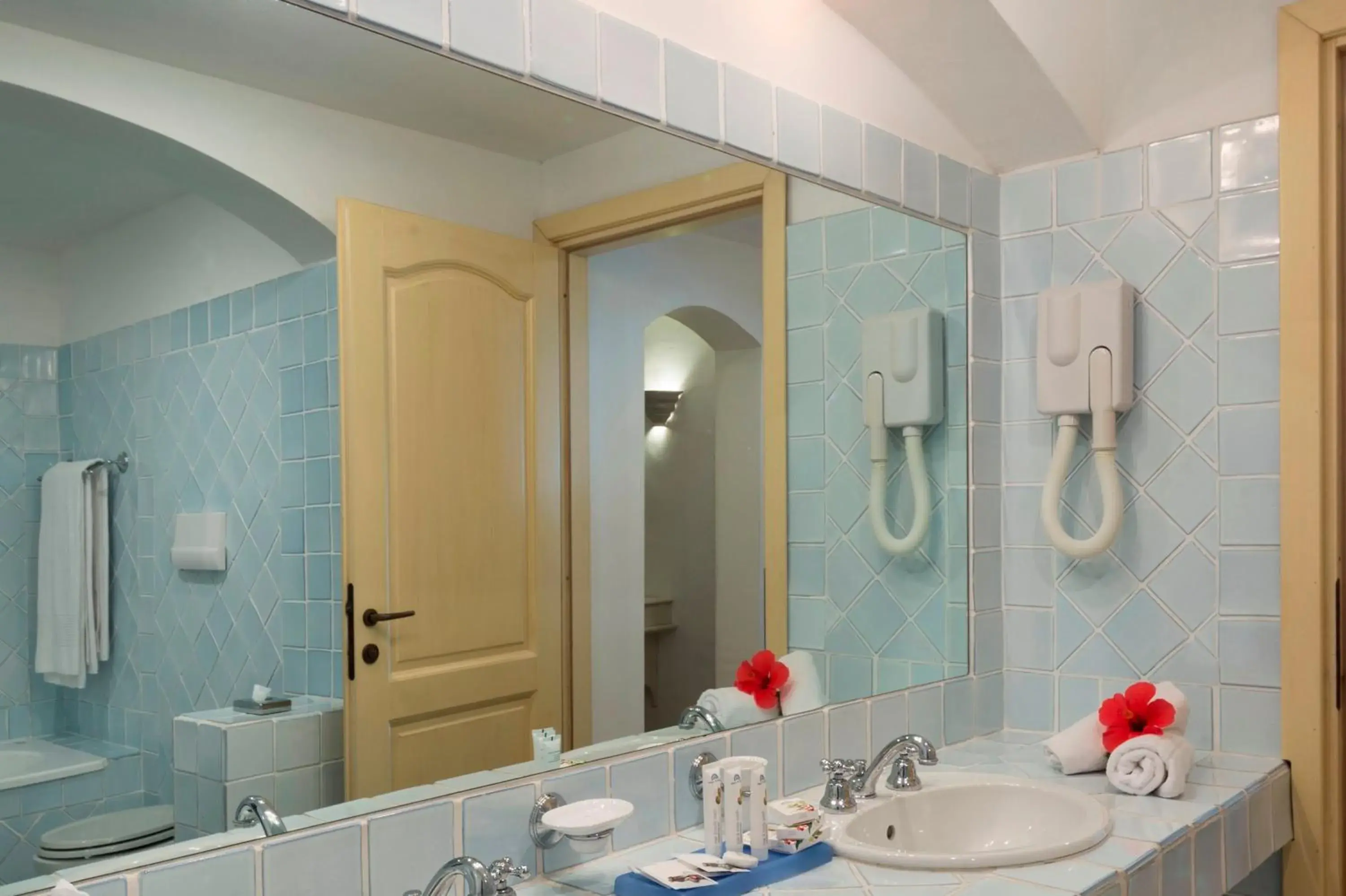 Bathroom in Hotel La Bisaccia Bathroom in Hotel La Bisaccia