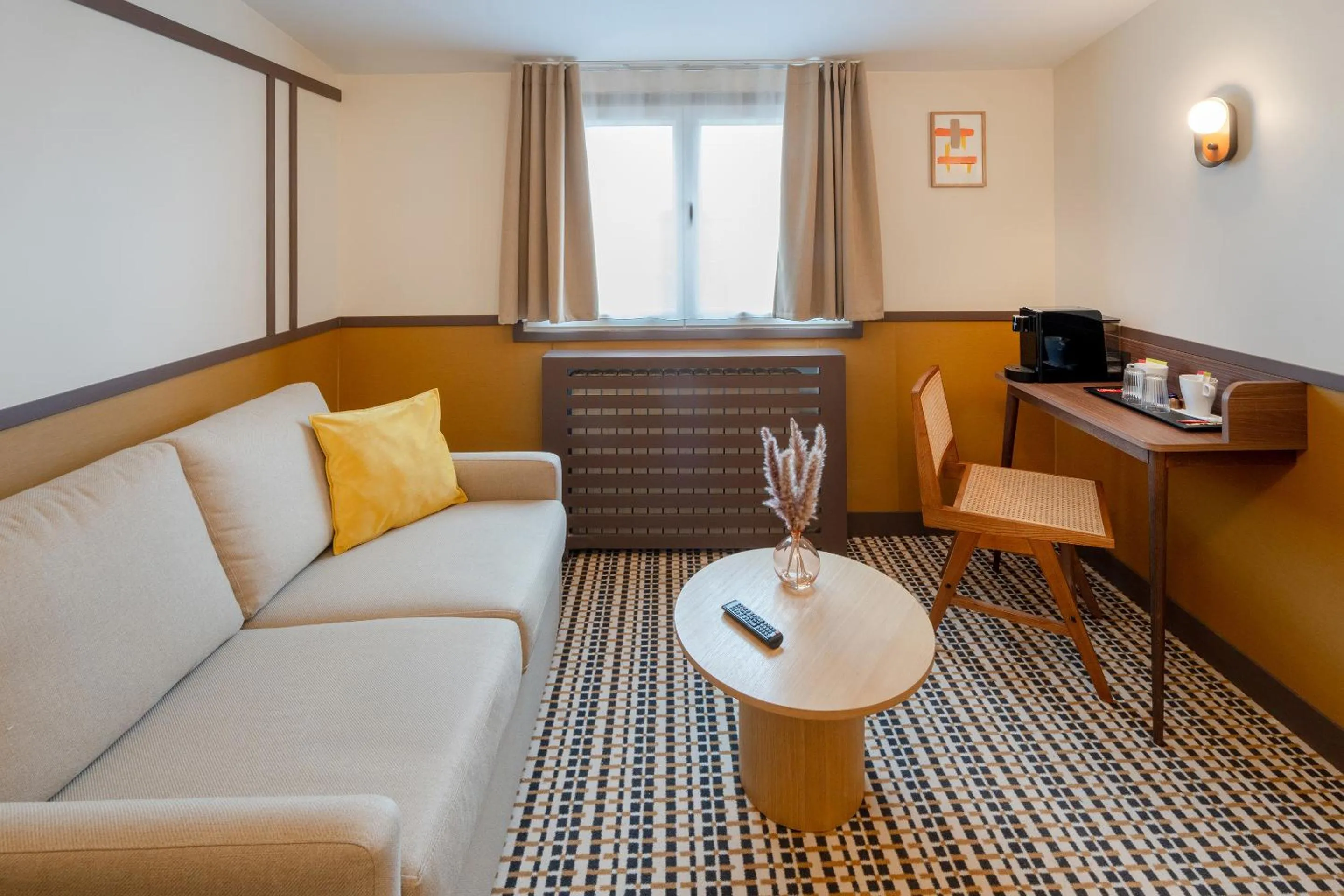 Coffee/tea facilities in Best Western Plus Au Grand Saint Jean
