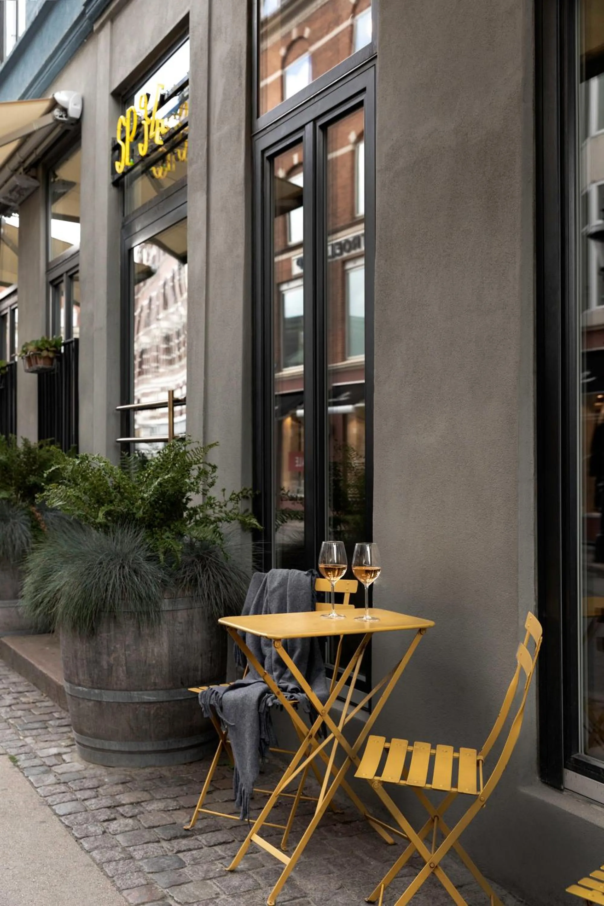 Quiet street view in Boutique Hotel SP34