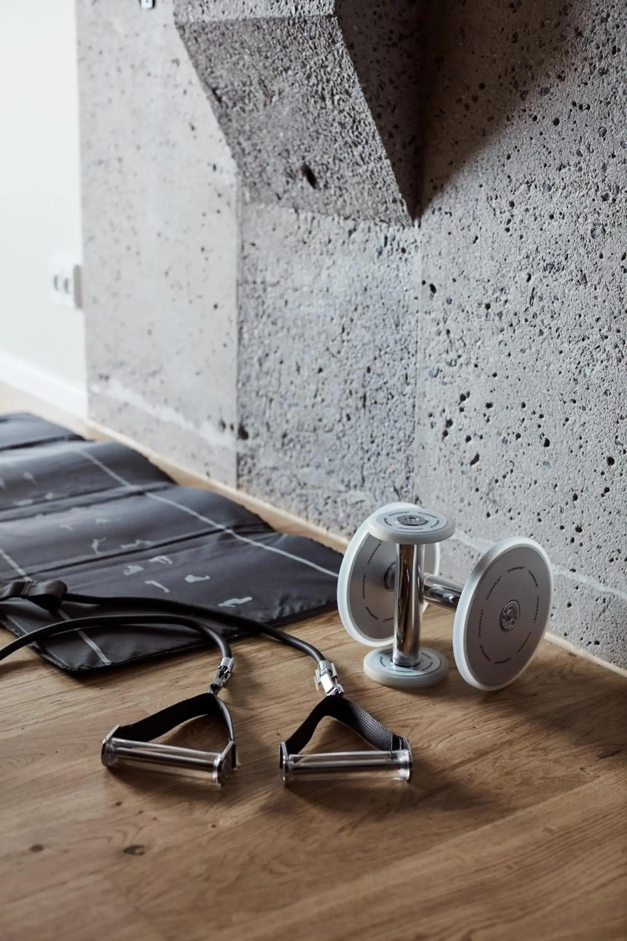 Fitness centre/facilities in Boutique Hotel SP34 Fitness centre/facilities in Boutique Hotel SP34