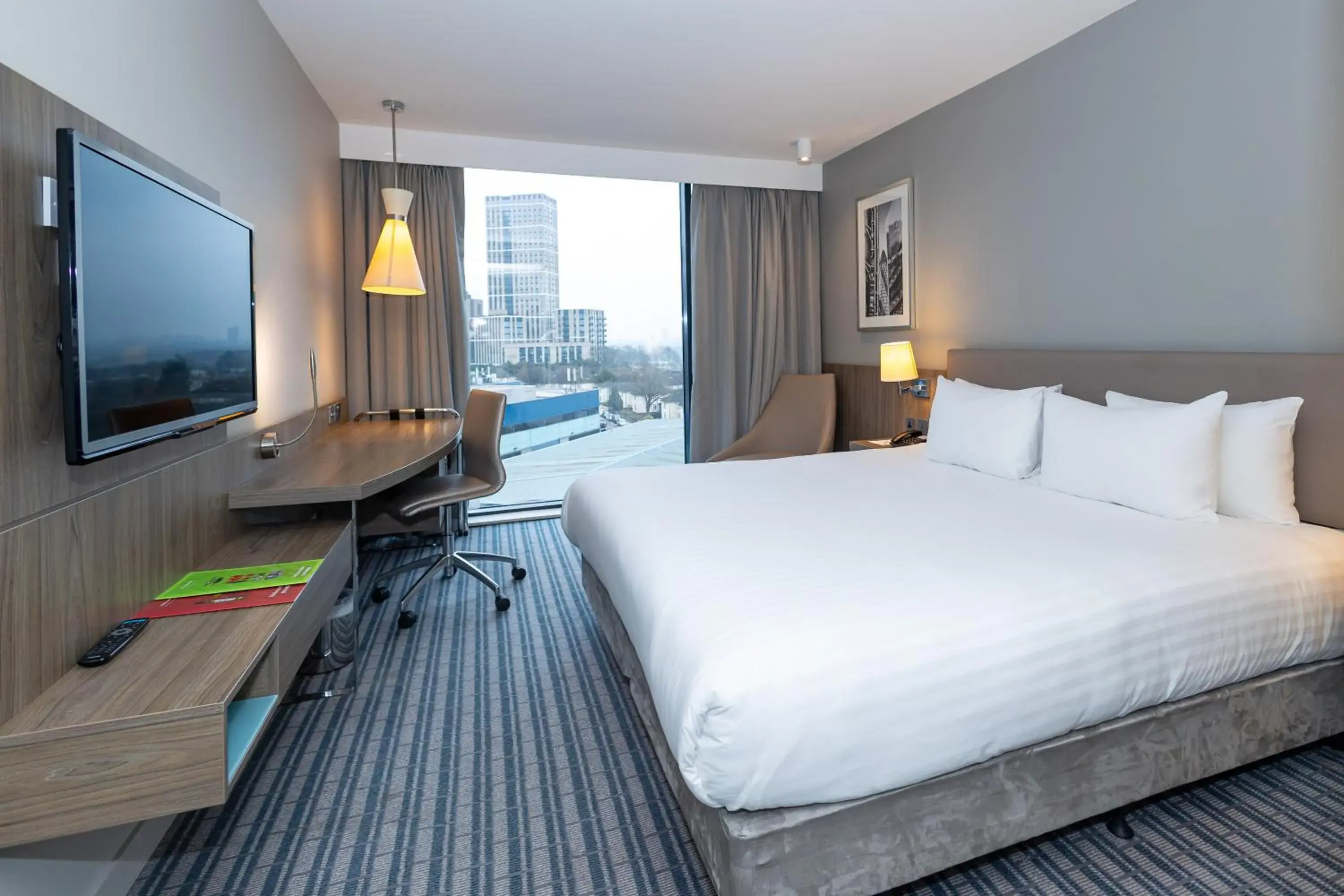 Bed in Holiday Inn London West by IHG Bed in Holiday Inn London West by IHG