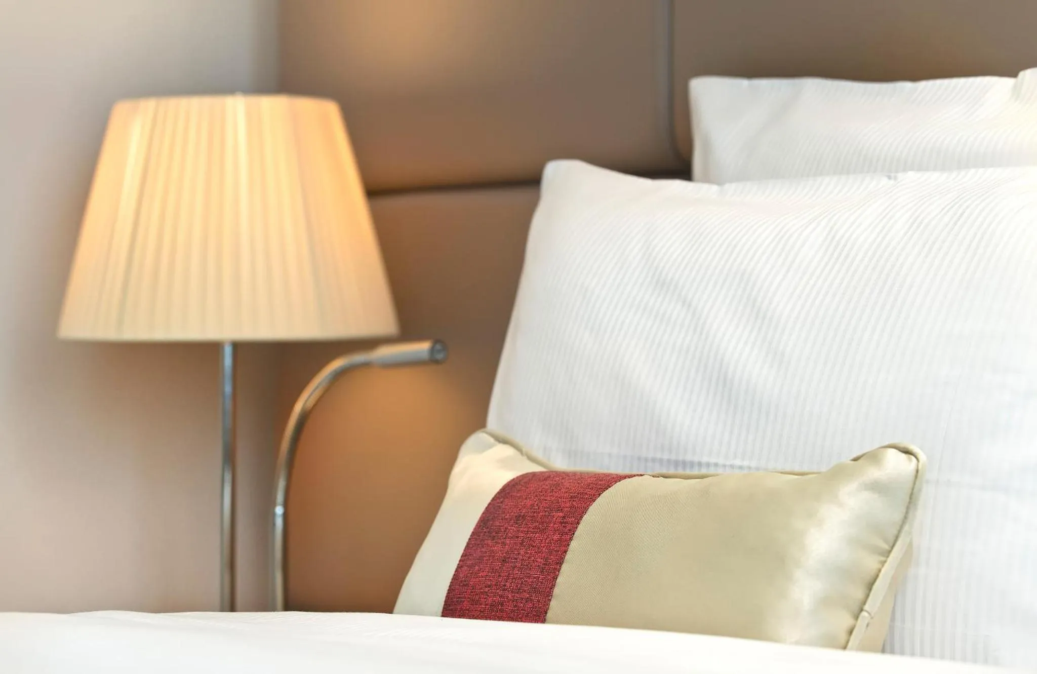Photo of the whole room, Bed in Crowne Plaza Venice East by IHG
