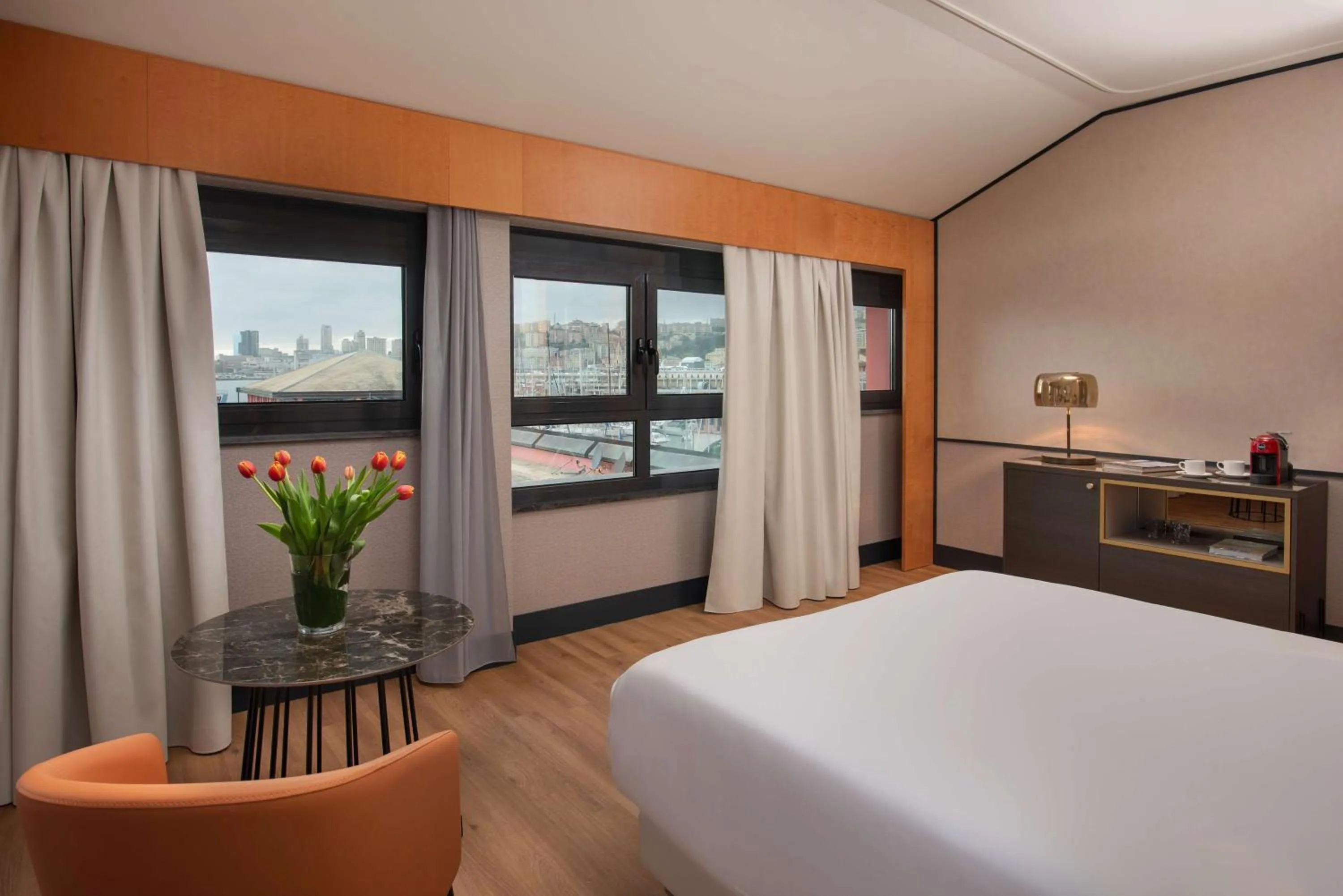 Bedroom, Bed in NH Collection Genova Marina