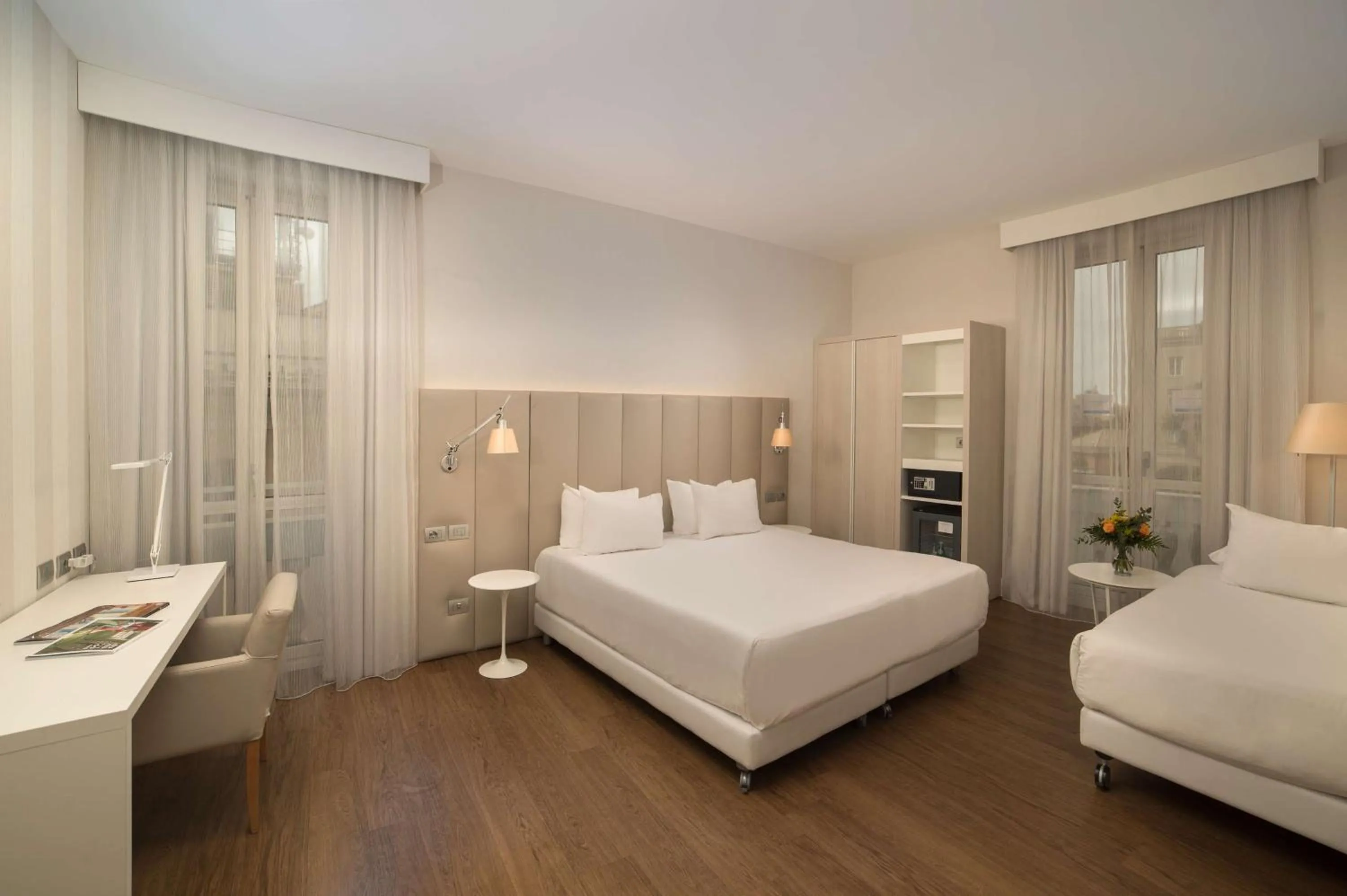 Bedroom, Bed in NH Genova Centro